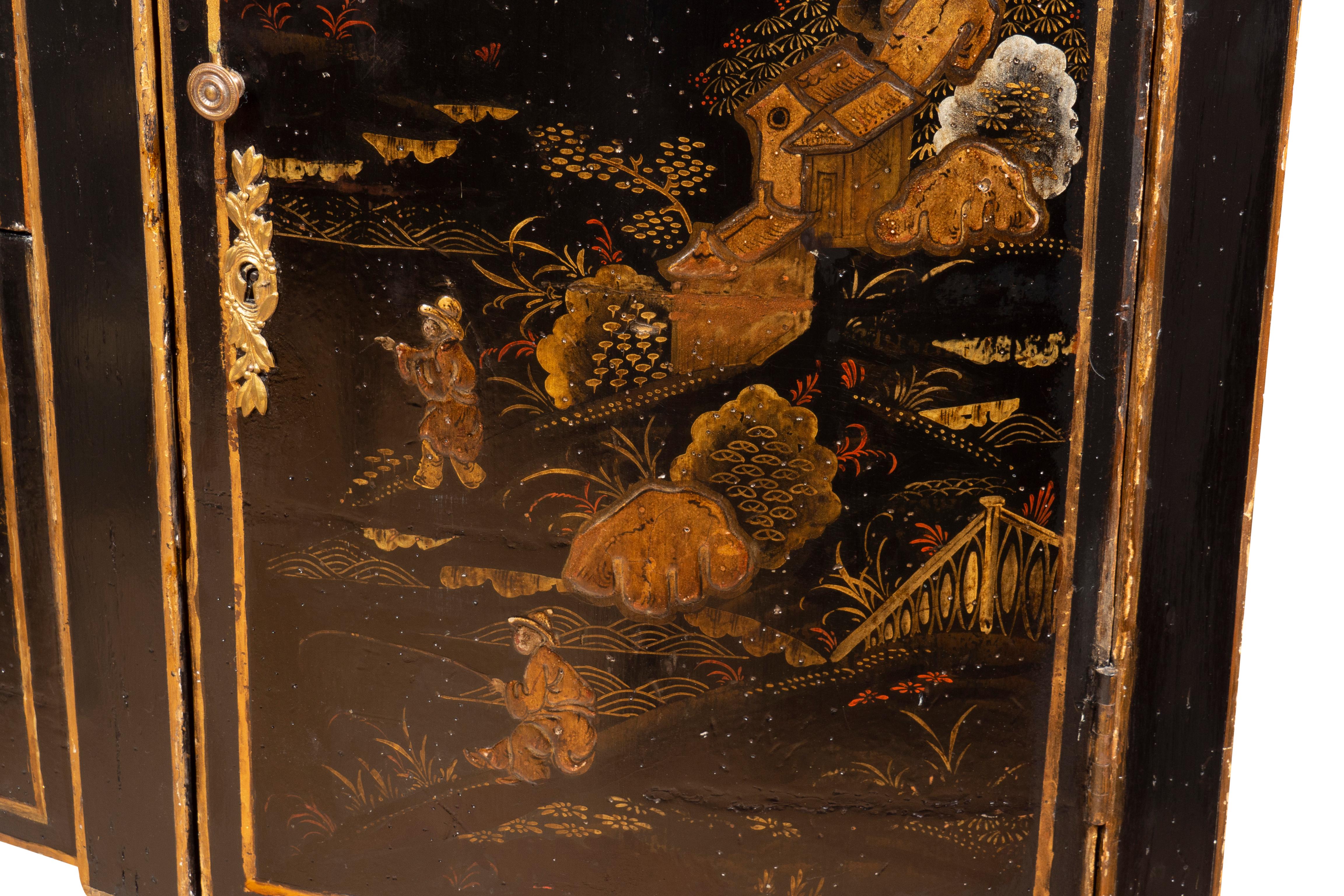 Commode demi-lune de style Louis XVI en noir et or avec chinoiserie japonaise en vente 10