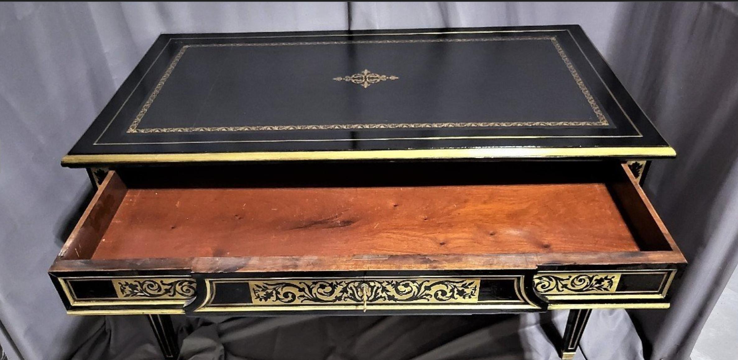 Louis XVI Französisch Schwarz vergoldete Bronze Schreibtisch Tisch Boulle 19. im Angebot 7