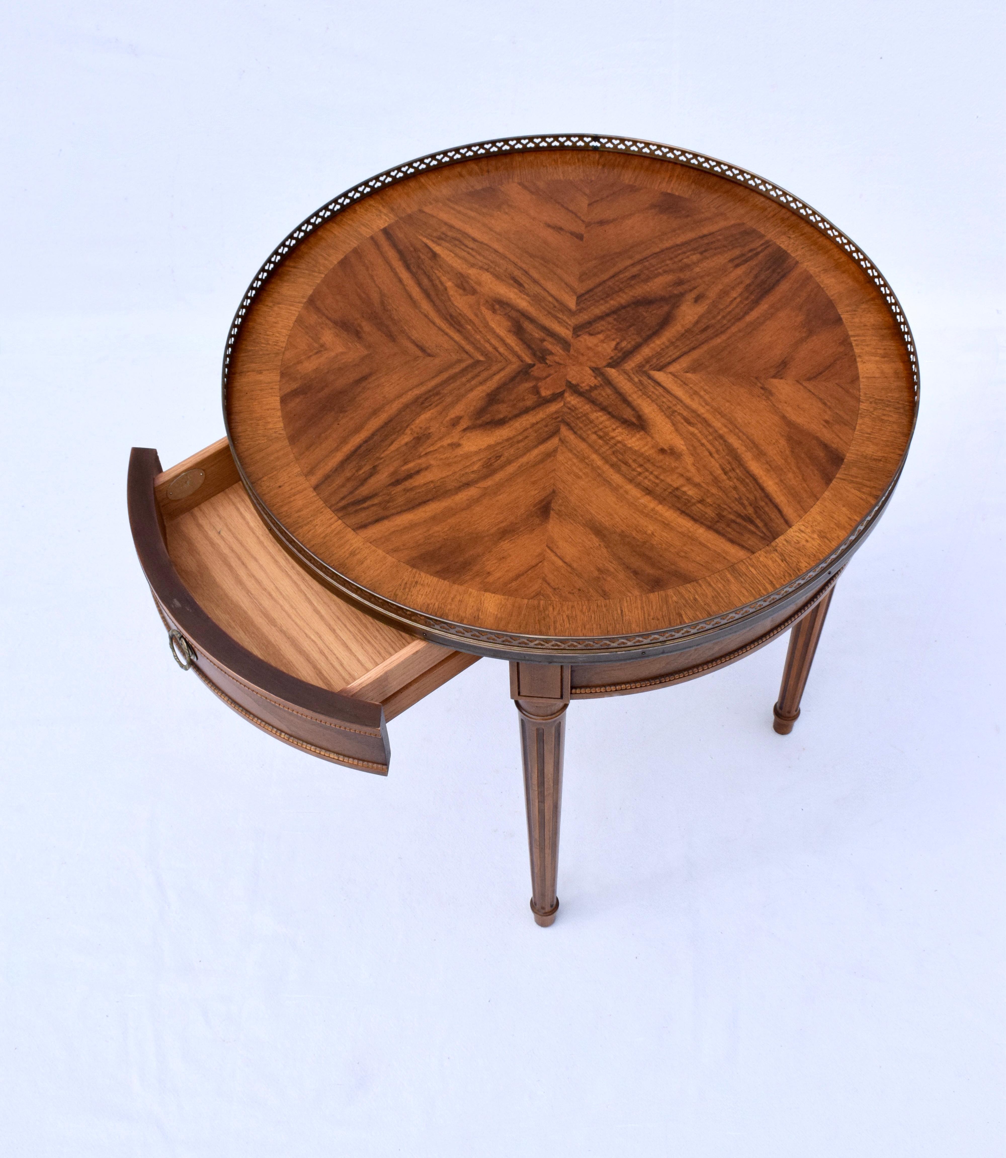 Fin du 20e siècle Table d'appoint de style Louis XVI Bouillot Gureridon Meubles Baker en vente