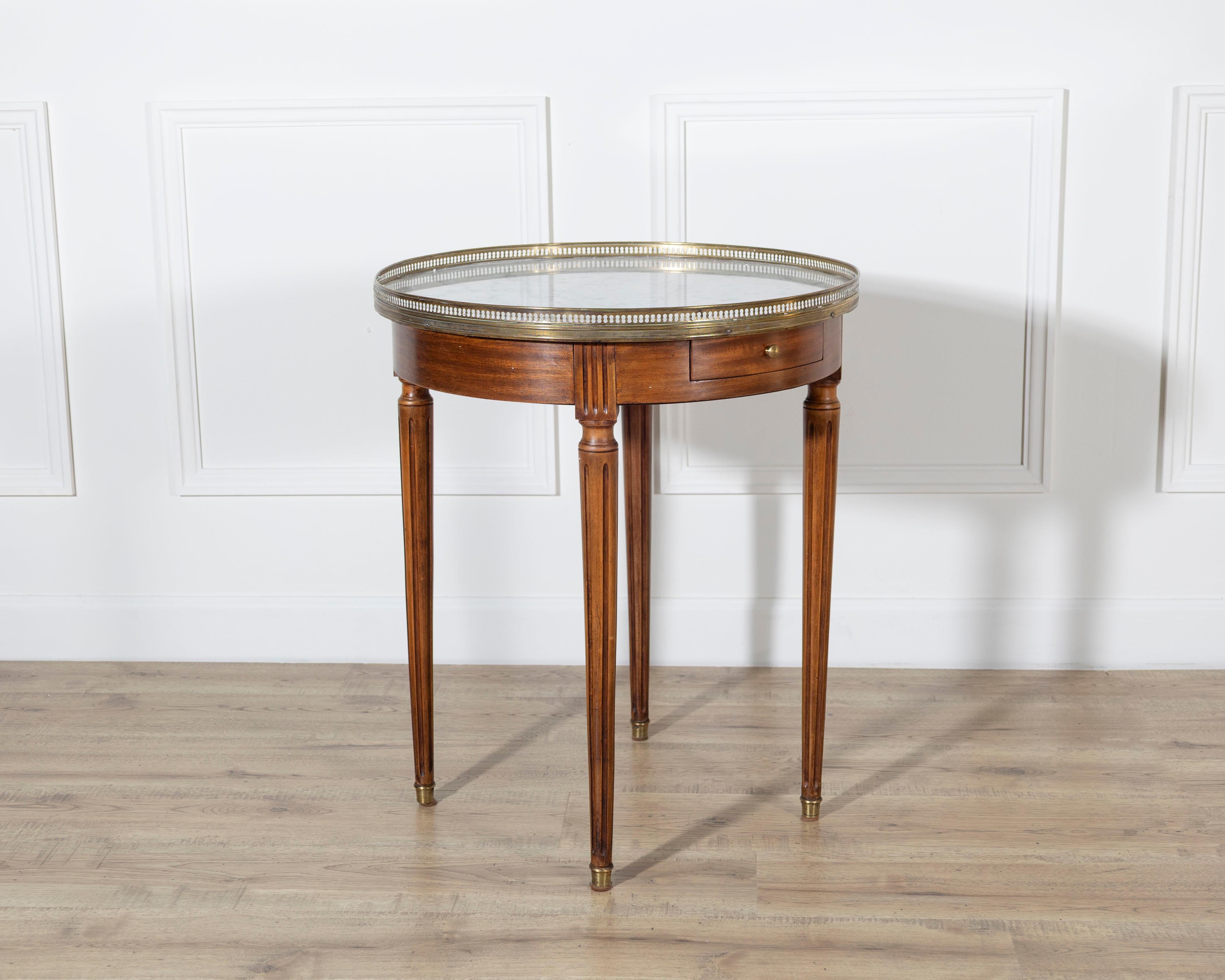 20th Century Louis XVI–Style Bouillotte Table with Marble Top and Brass Gallery For Sale