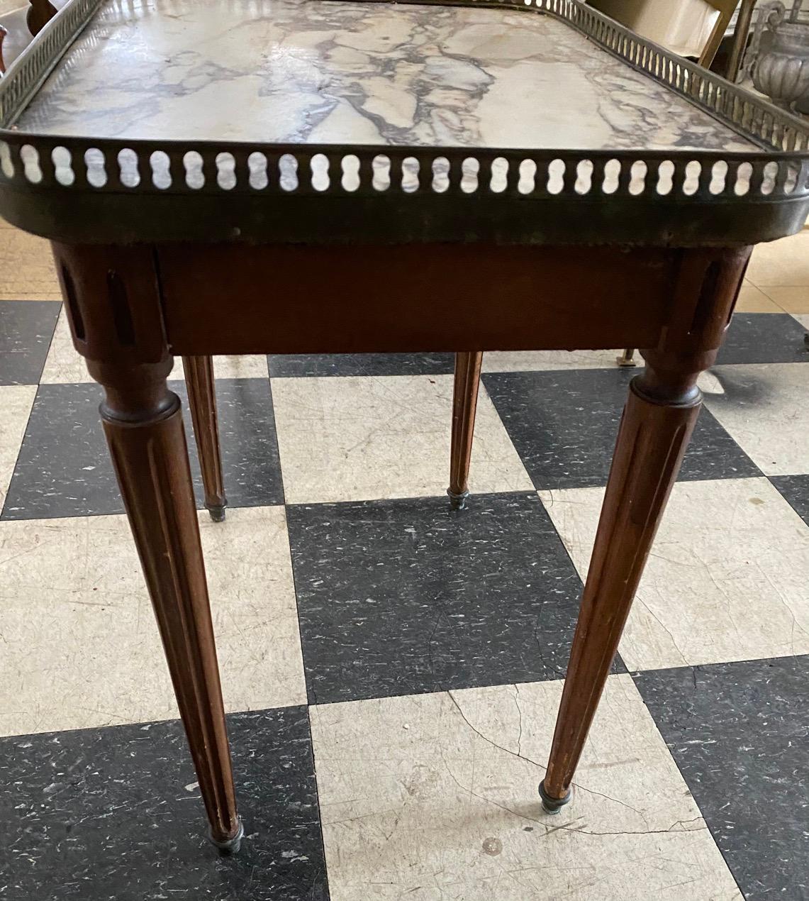 Louis XVI Style Brass Gallery Parlor Stand In Good Condition In Sheffield, MA