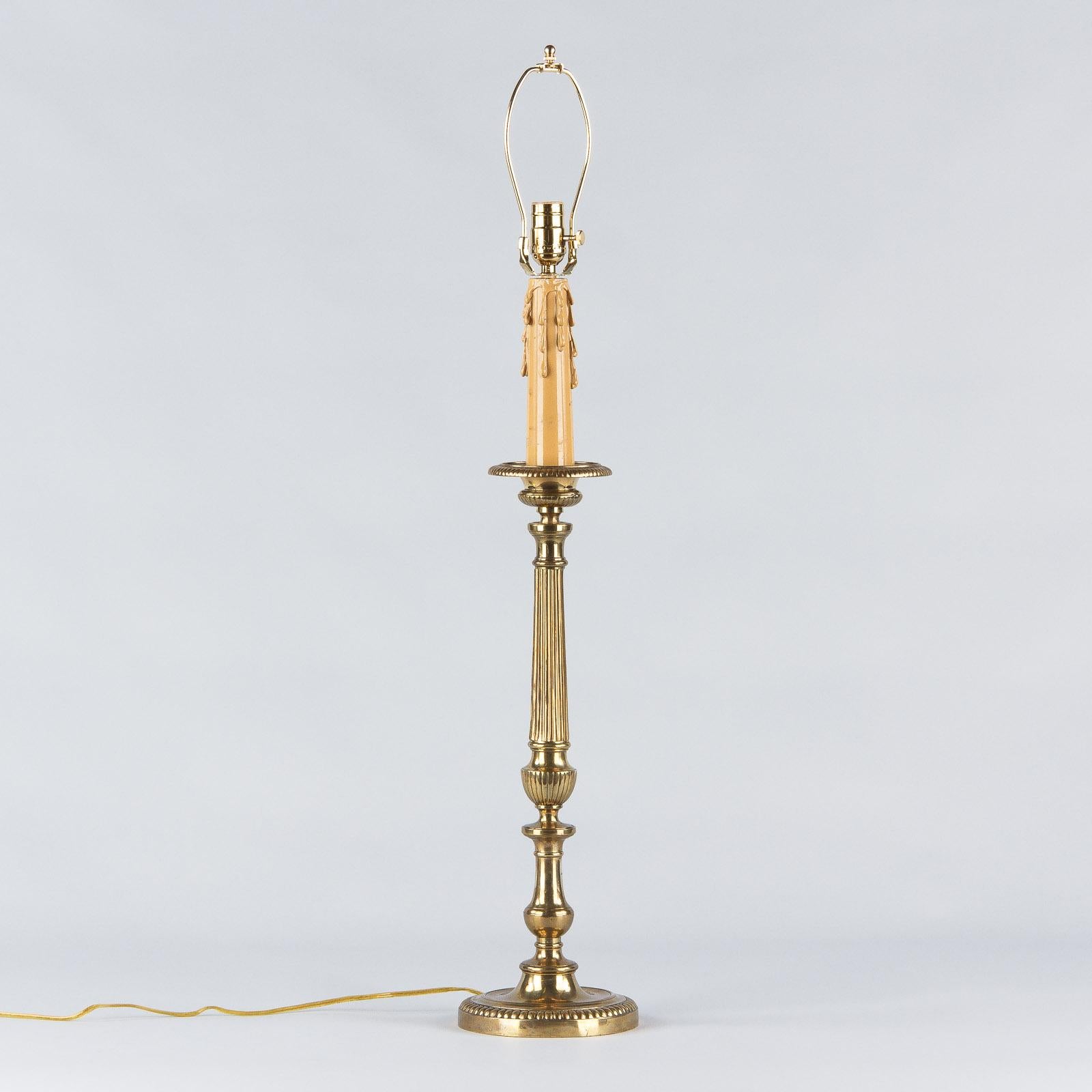 Louis XVI Style Brass Table Lamp, France, Early 1900s For Sale 4