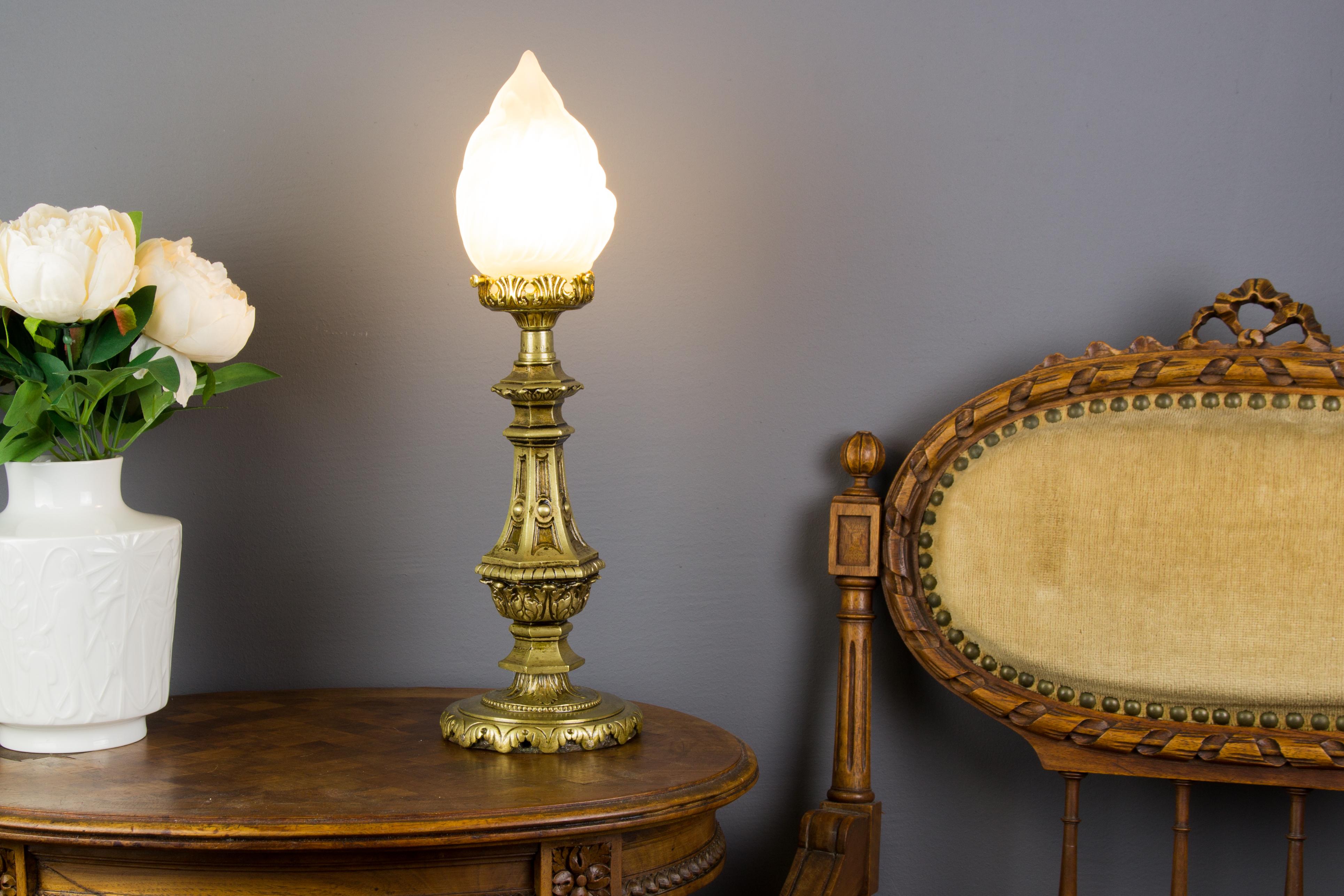 French Louis XVI Style Bronze and White Frosted Glass Flame Shade Table Lamp, 1930s