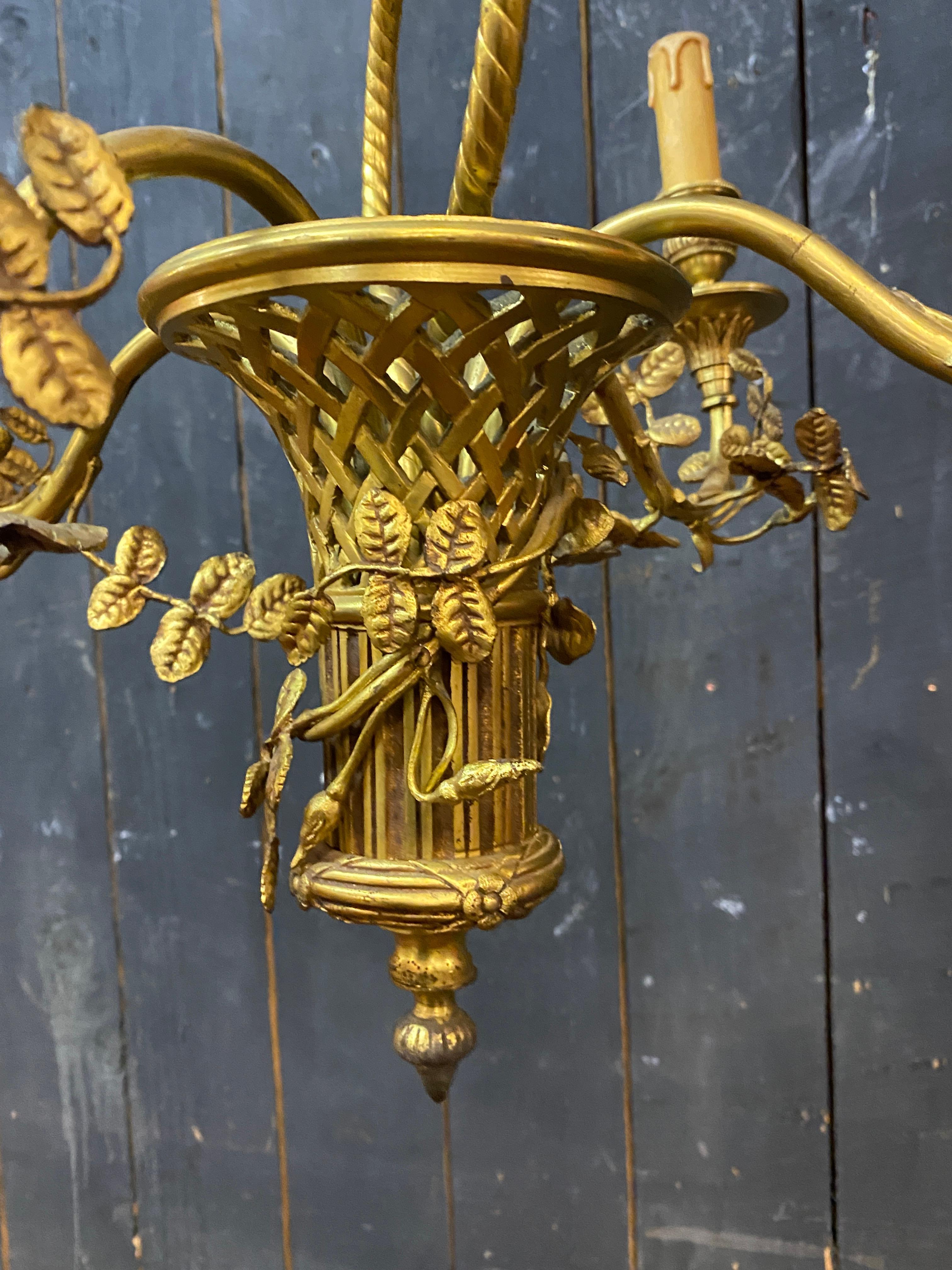 Louis XVI style bronze basket chandelier, circa 1950 In Good Condition For Sale In Saint-Ouen, FR