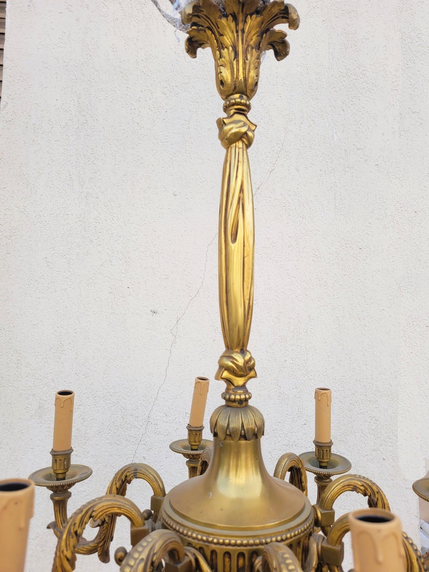 Bronzo Lampadario in bronzo in stile Luigi XVI, XX secolo in vendita