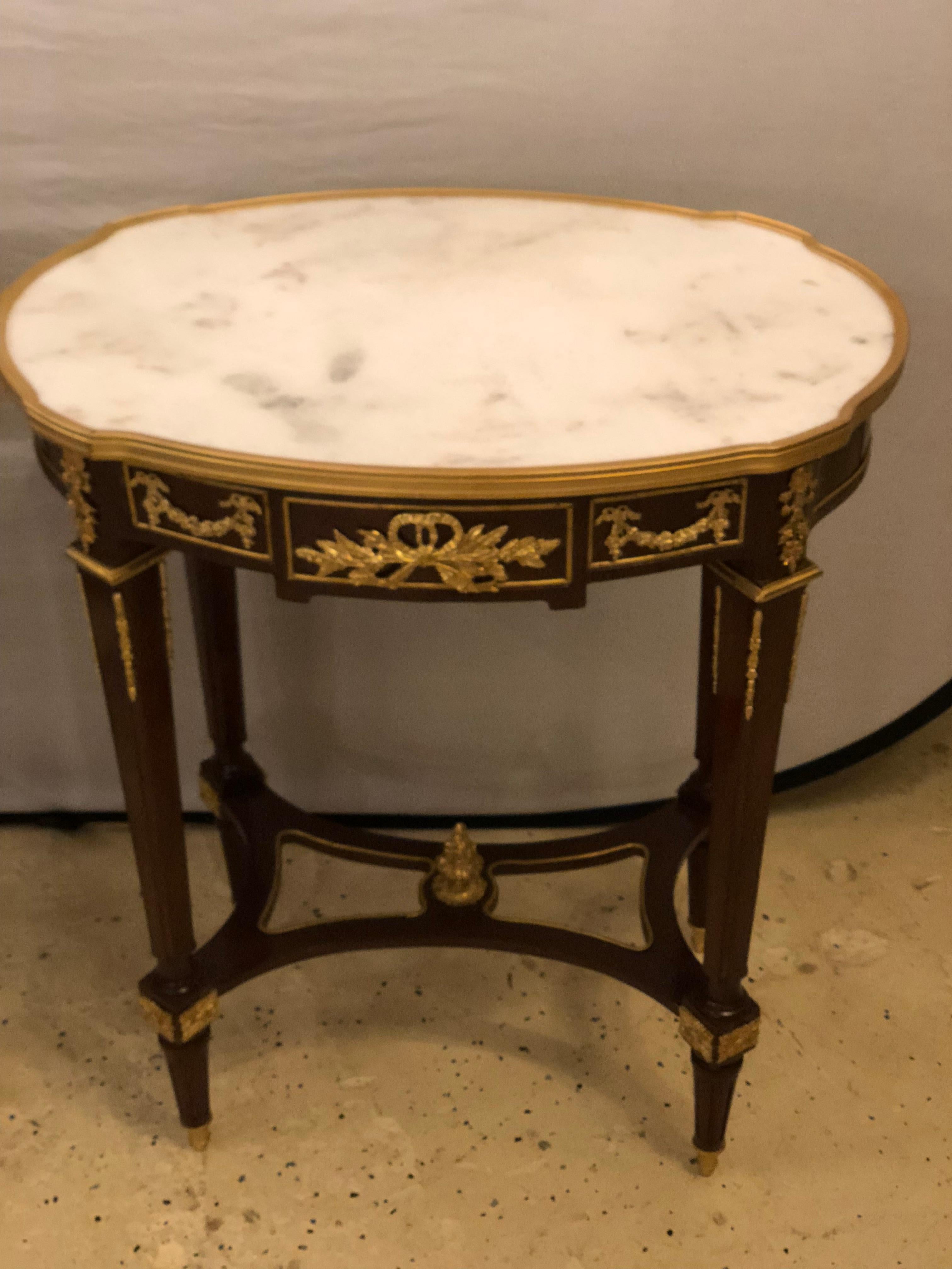 Louis XVI Style Bronze Framed Marble-Top End Lamp Table with Bronze Mounts Pair In Good Condition For Sale In Stamford, CT