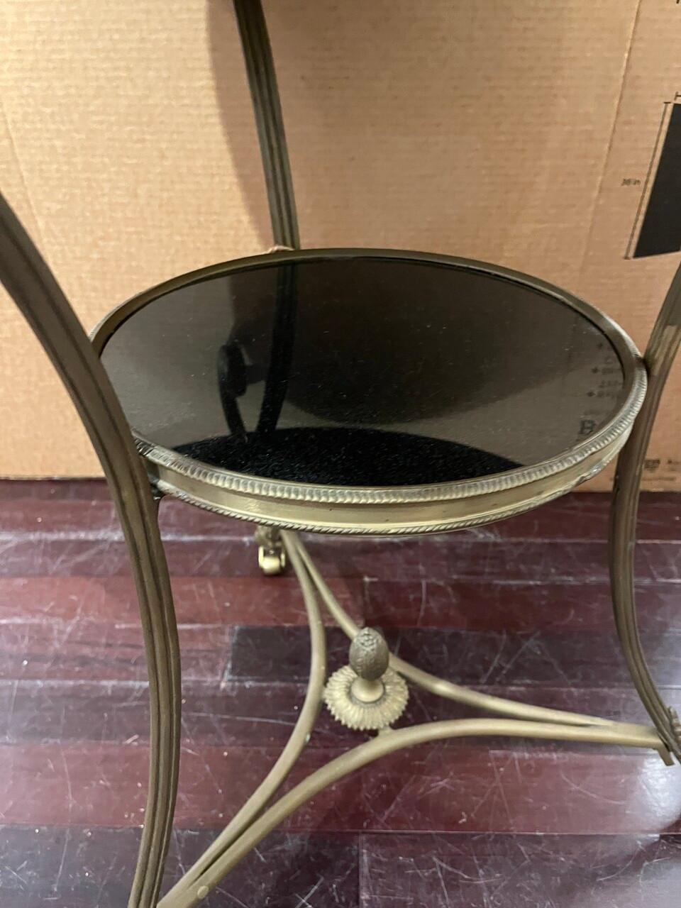 Table à Gueridon en bronze de style Louis XVI Bon état - En vente à Houston, TX