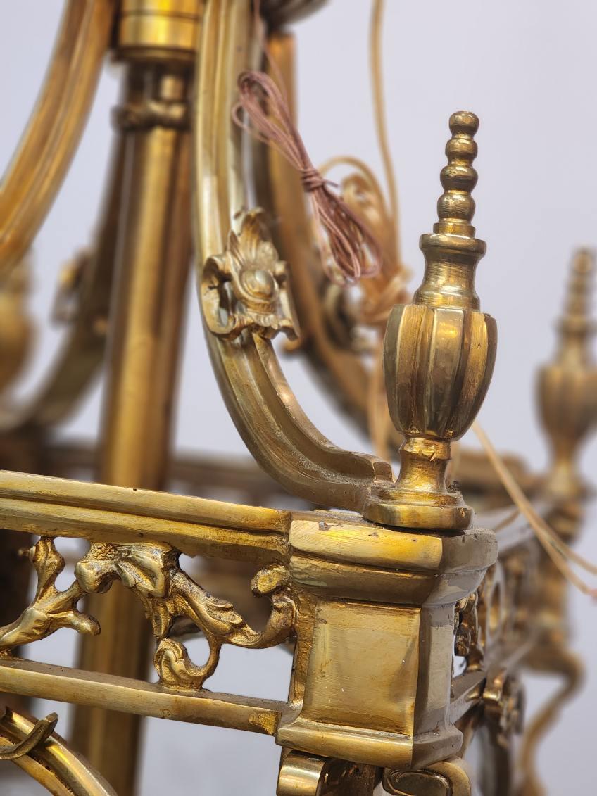 Lanternes en bronze de style Louis XVI  en vente 1