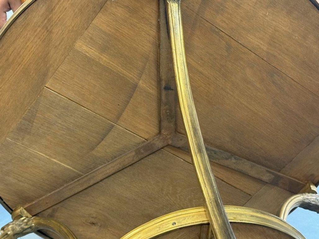 Gueridoni con montatura in bronzo, marmo e ormolu in stile Luigi XVI, Francia, XIX secolo. in vendita 13