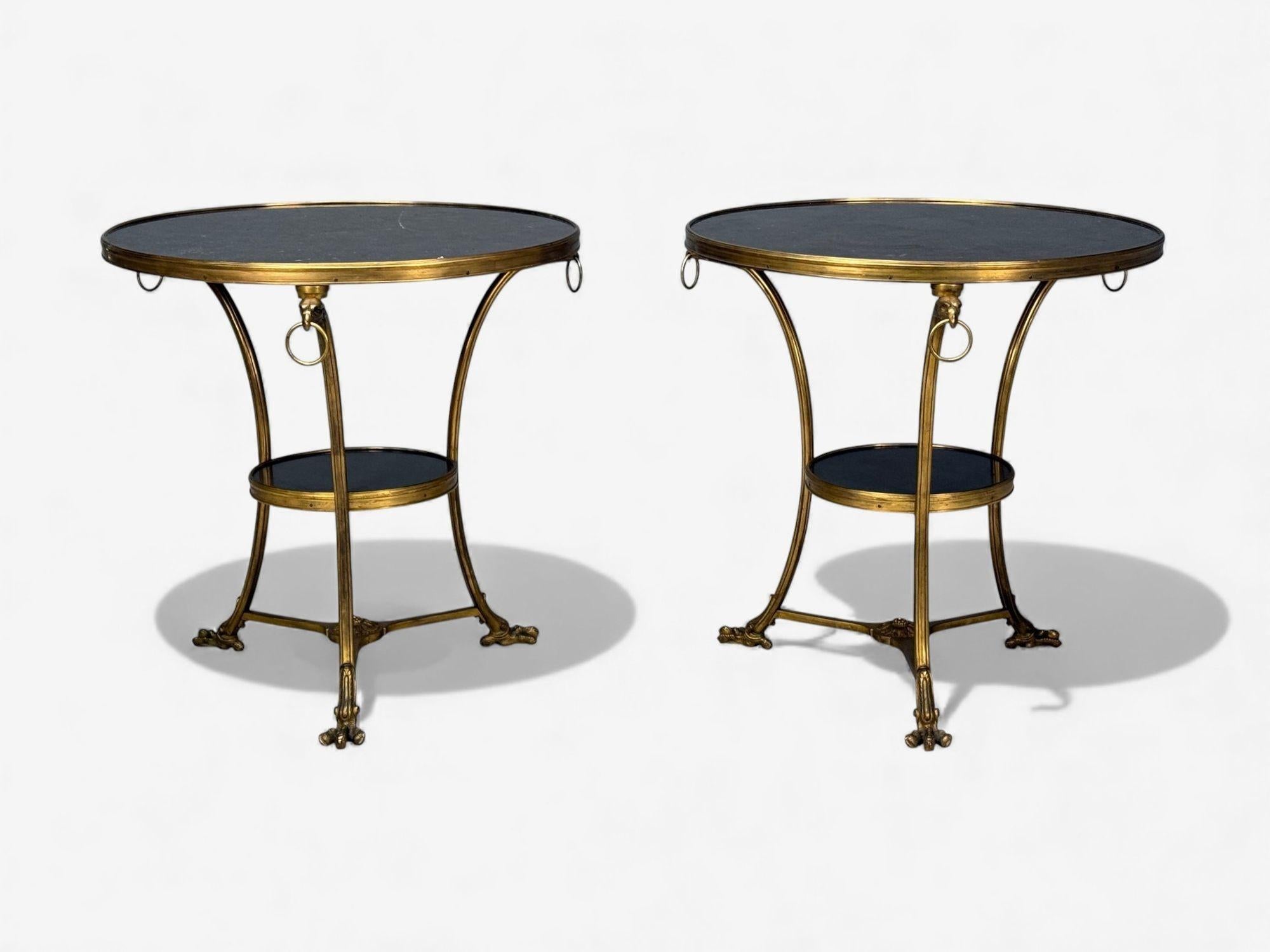 Gueridoni con montatura in bronzo, marmo e ormolu in stile Luigi XVI, Francia, XIX secolo. in vendita 2