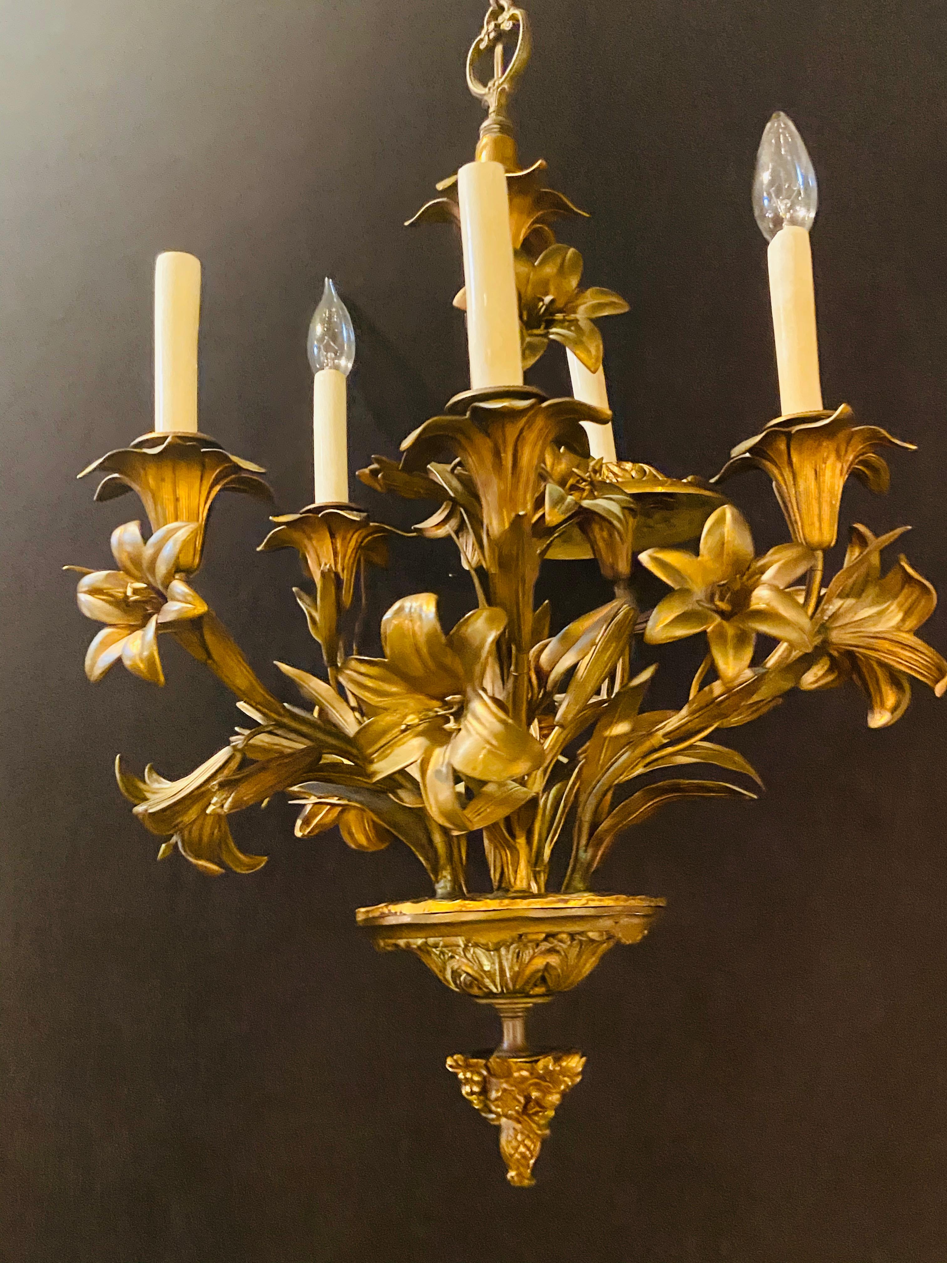Louis XVI Style Bronze Mounted Five-Light Tulip Design Chandelier Fixture For Sale 13