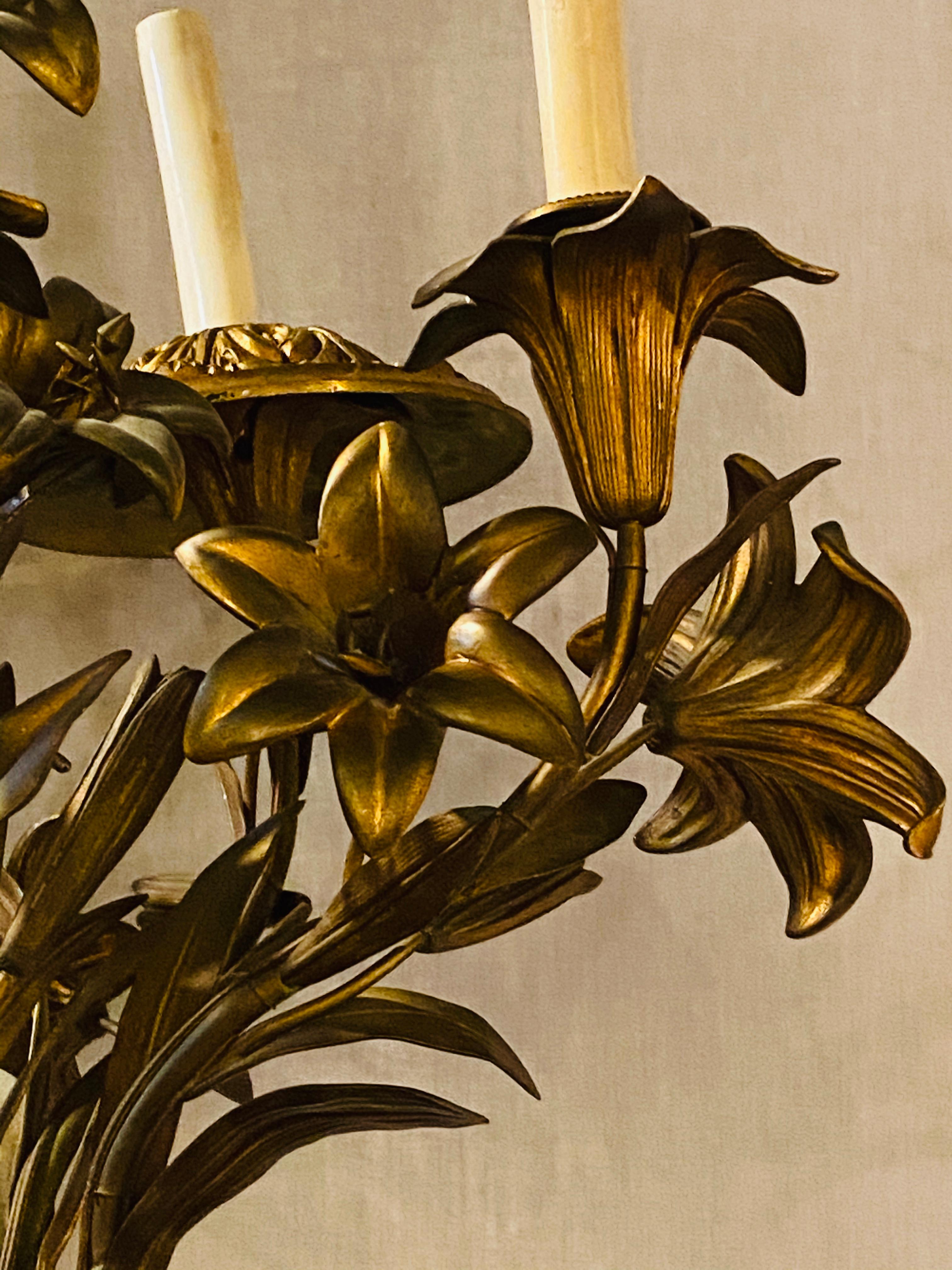 Louis XVI Style Bronze Mounted Five-Light Tulip Design Chandelier Fixture For Sale 3