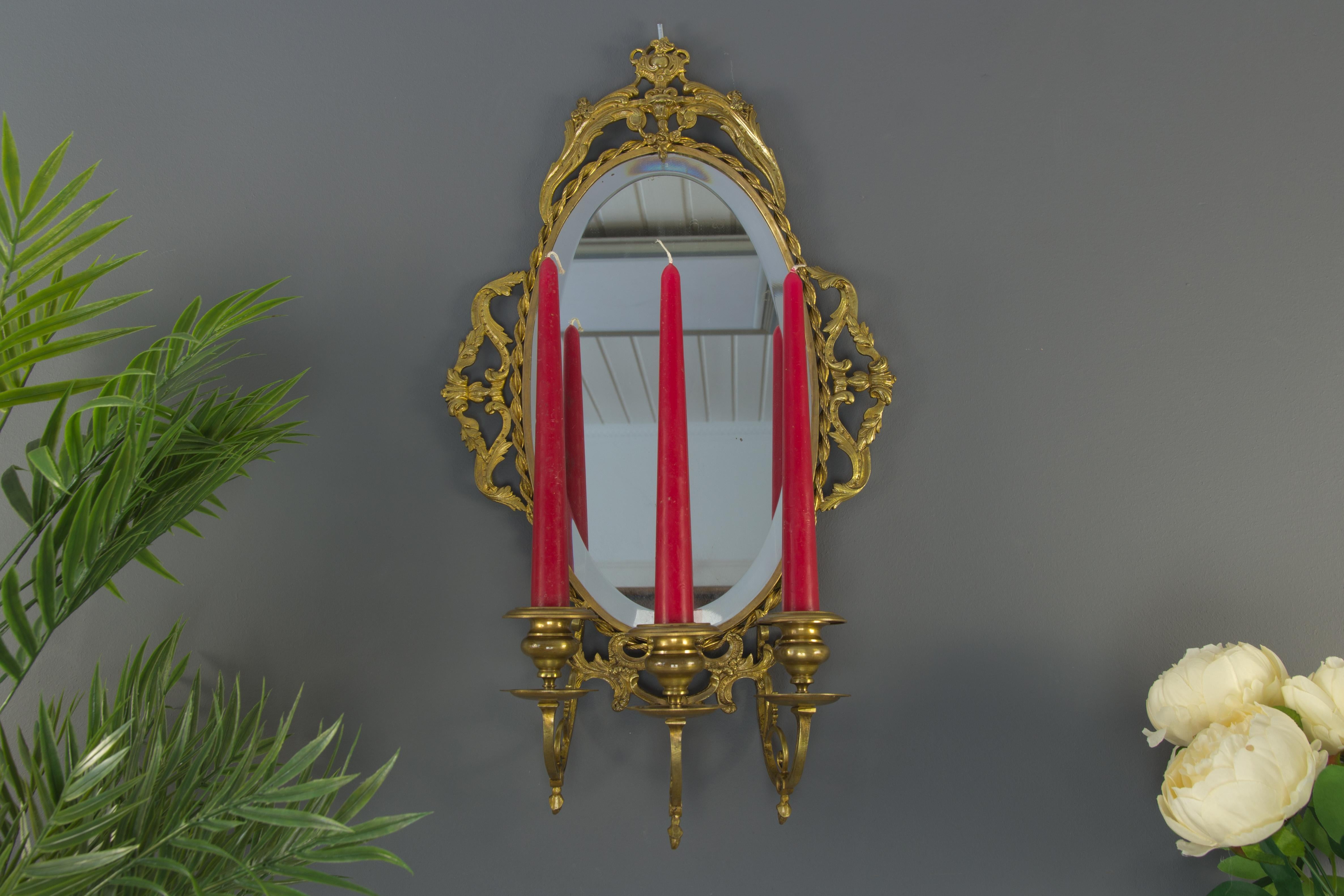 Miroir mural Girandole de style Louis XVI en bronze avec appliques à bougies, vers 1920 en vente 4