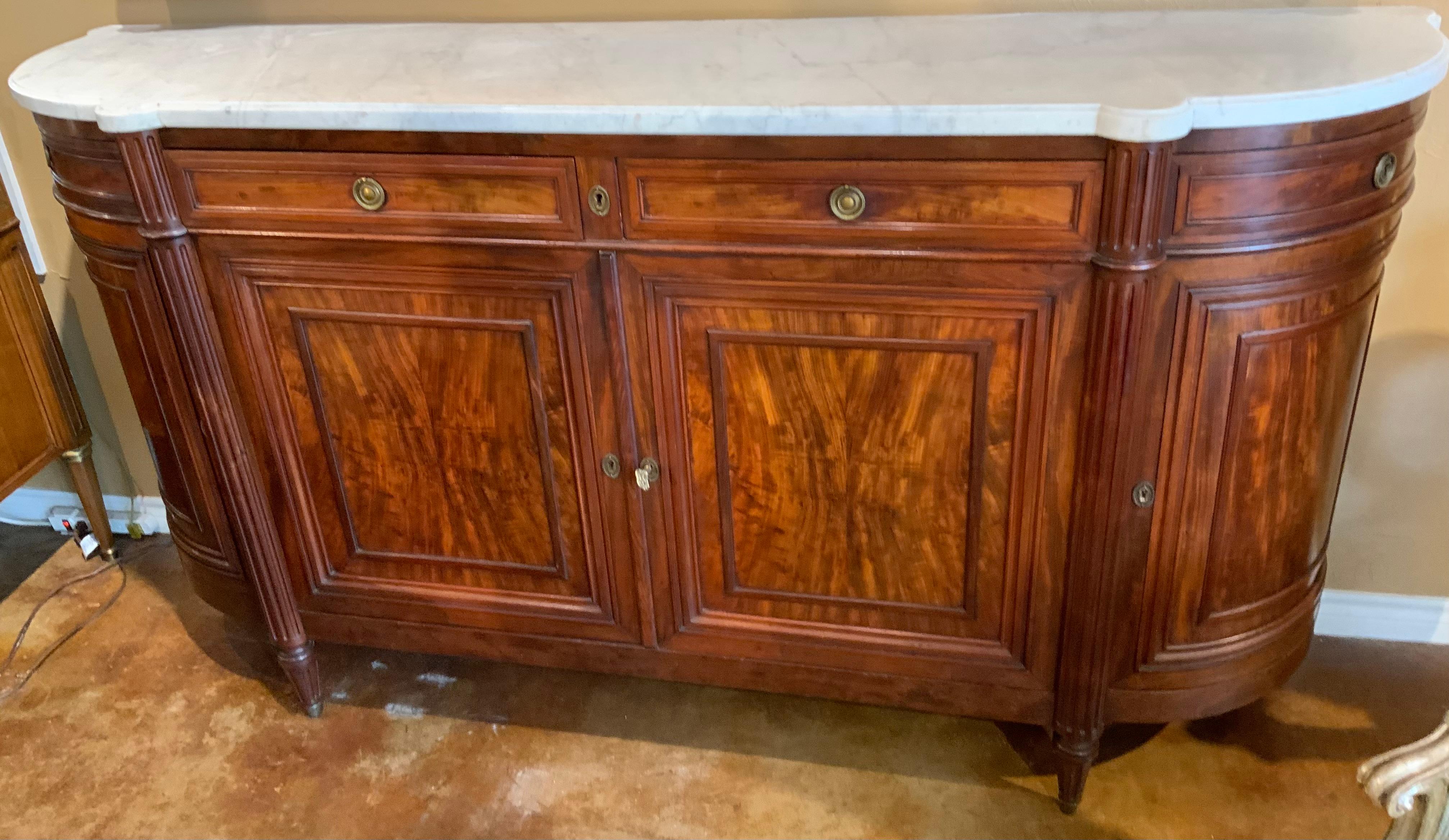 Louis XVI-Style buffet/sideboard 19th century  In Good Condition For Sale In Houston, TX