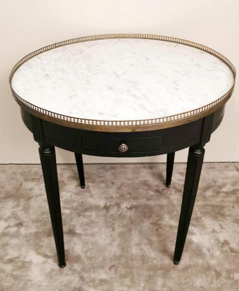 Louis XVI Style Bouillotte Side Table in Black Ebonized Wood and Carrara Marble In Good Condition In Prato, Tuscany