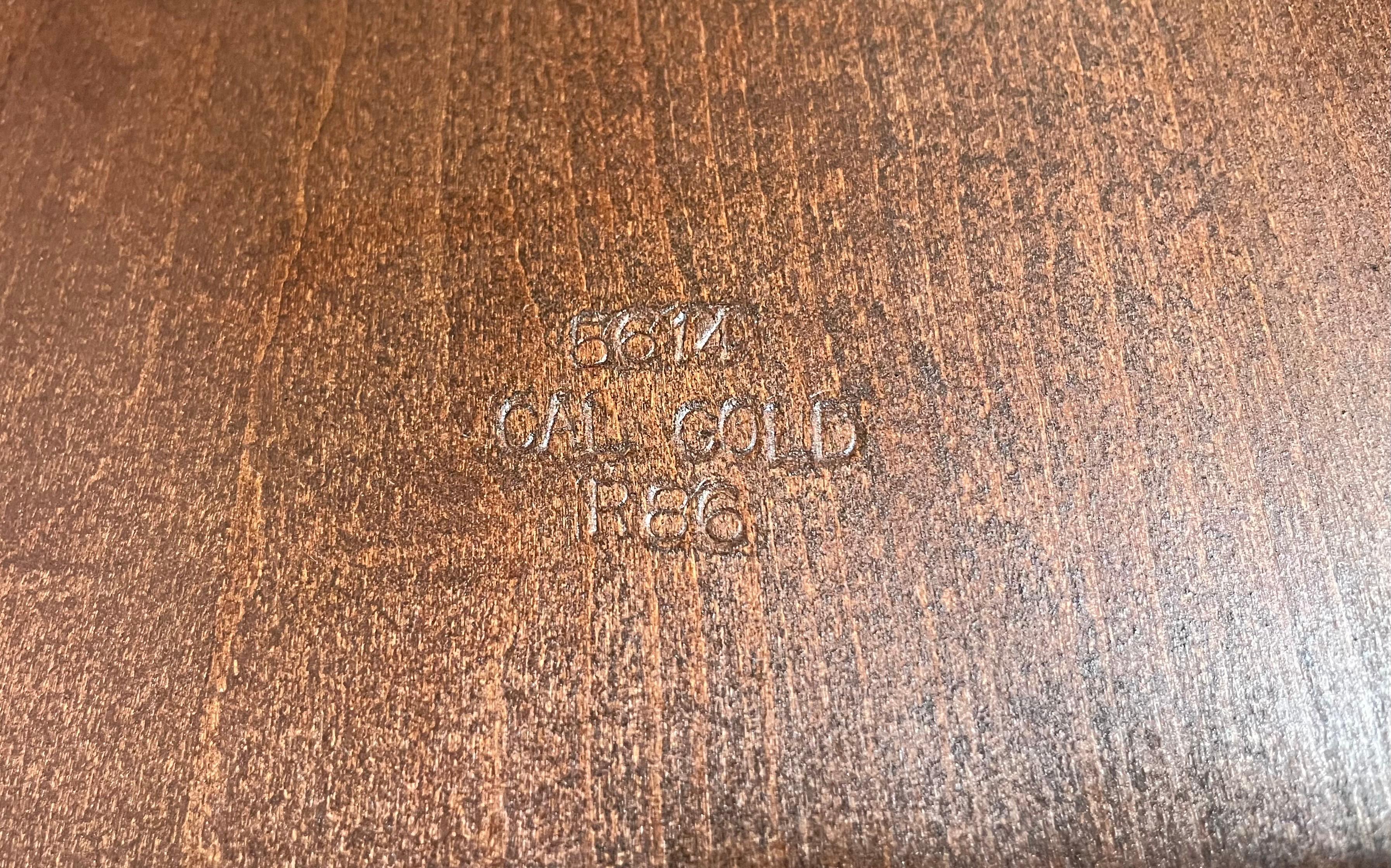 Table d'appoint de style Louis XVI en bois de ronce et acajou Espagne 21e siècle en vente 1