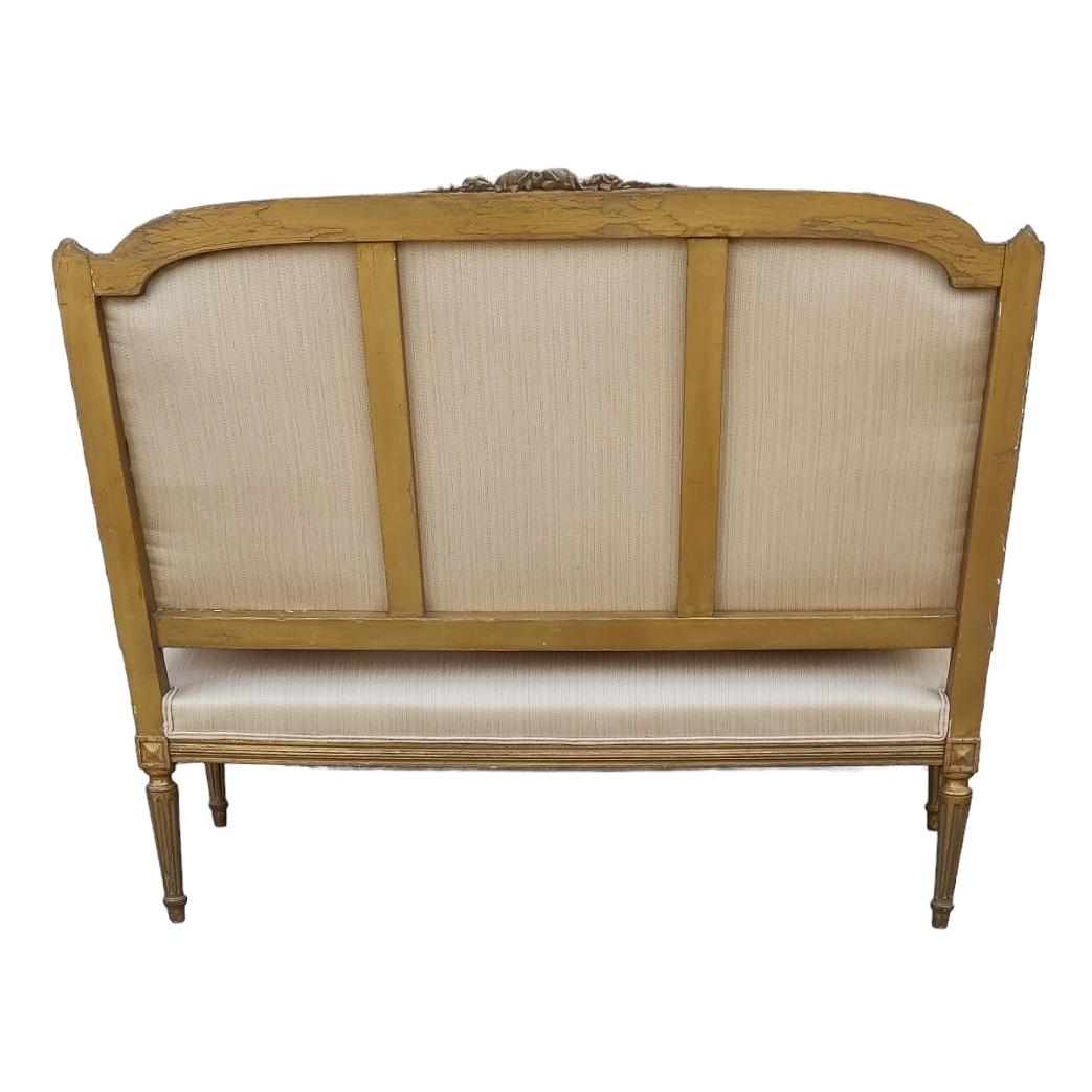 Louis XVI Style Canapé Upholstered circa 1890 In Fair Condition For Sale In Ciudad Autónoma Buenos Aires, AR
