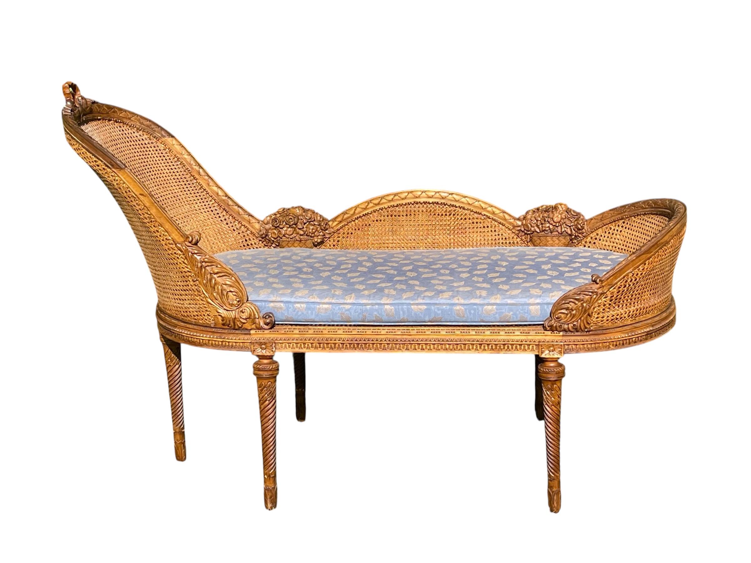 Louis XVI Style Cane Bench In Good Condition For Sale In Beaune, FR