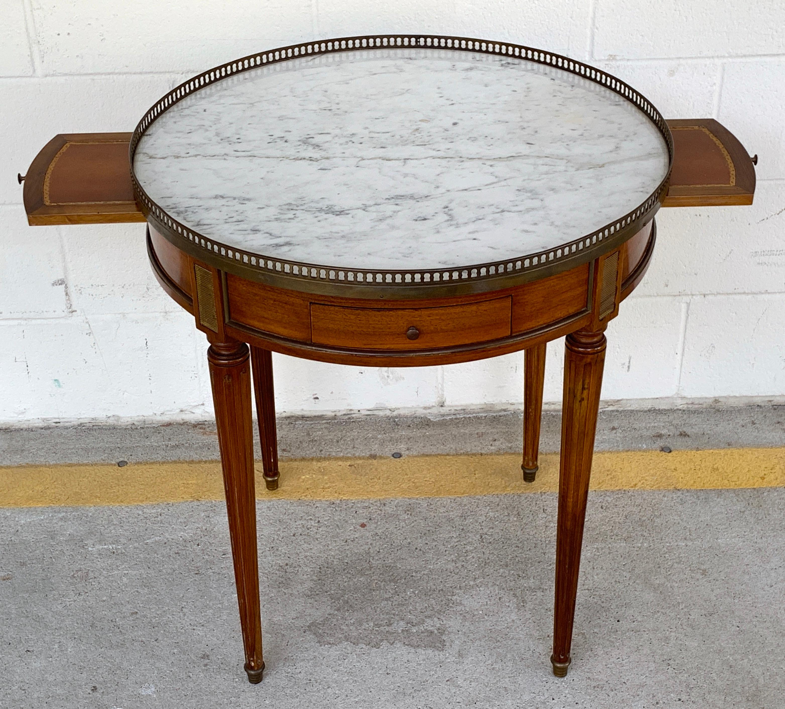 Louis XVI Style Carrera Marble-Top Bouillotte Table, Stamped Made in France In Good Condition For Sale In Atlanta, GA
