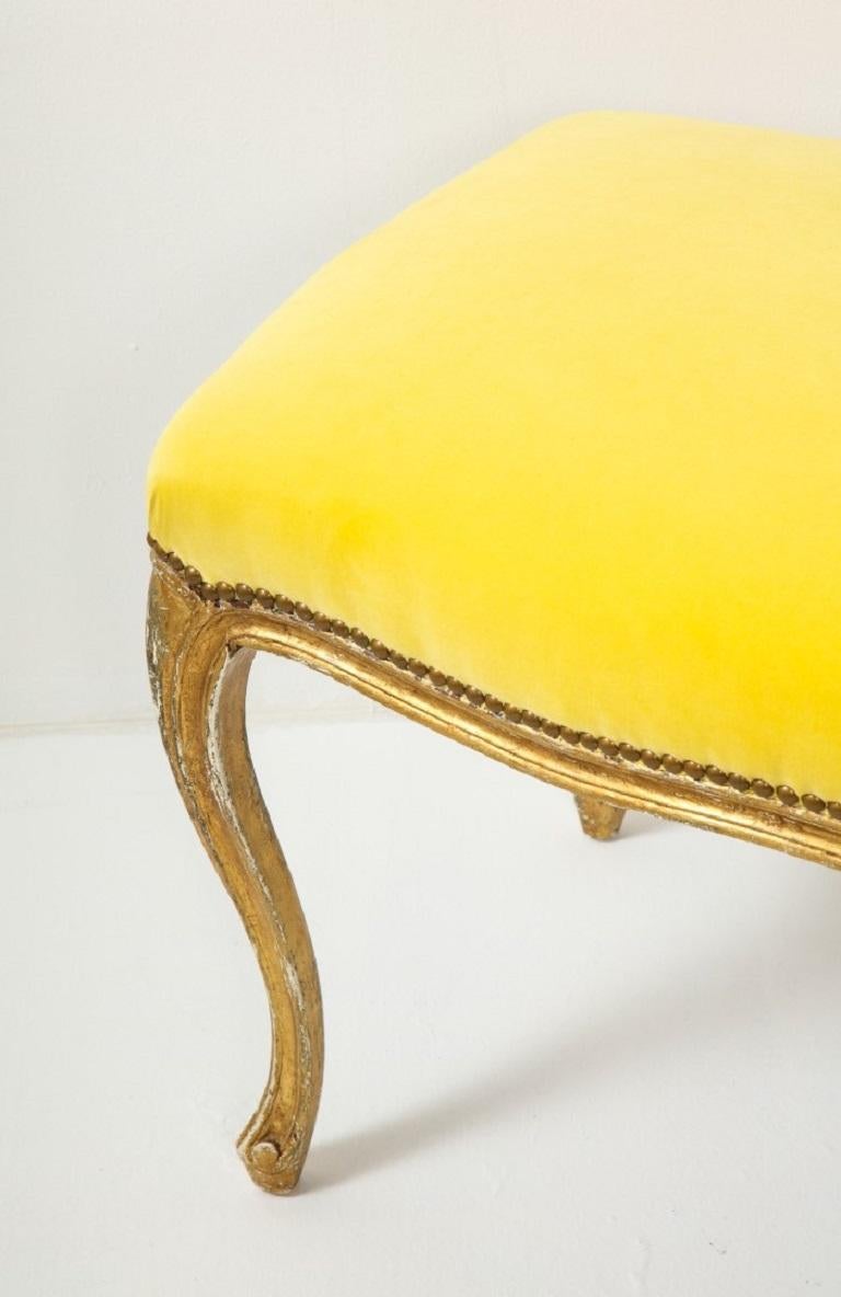 Louis XVI Style Carved and Gilded Bench with Yellow Velvet Top, c. 1930 4