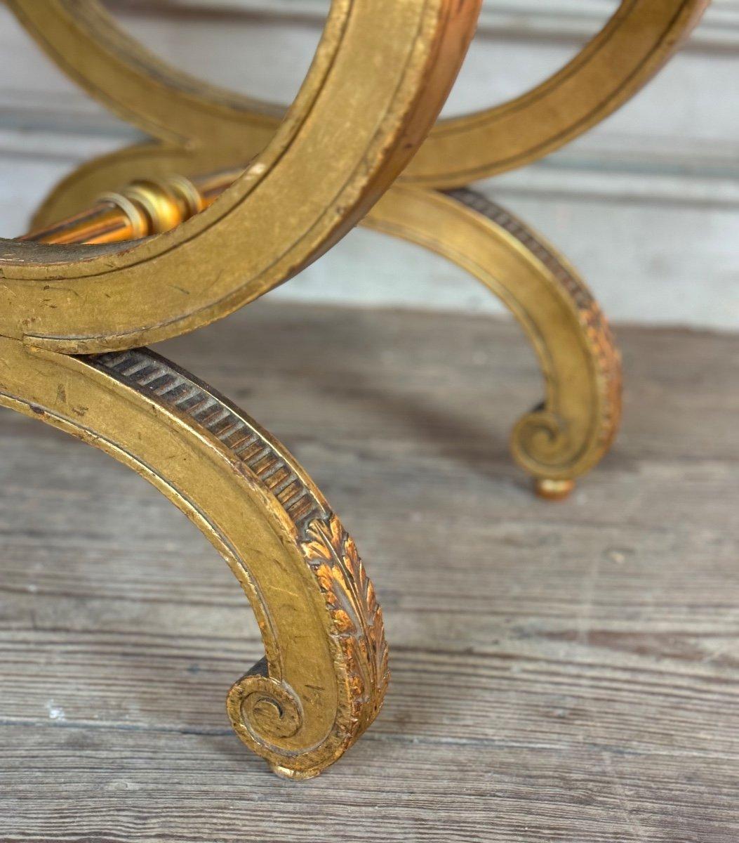Taburete de Madera Tallada y Dorada Estilo Luis XVI Circa 1880 en venta 1