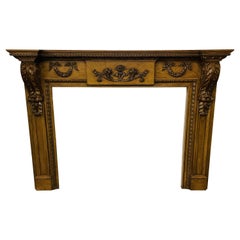 Mantello intagliato in stile Luigi XVI, cornice per caminetto, legno massiccio intagliato, Oak