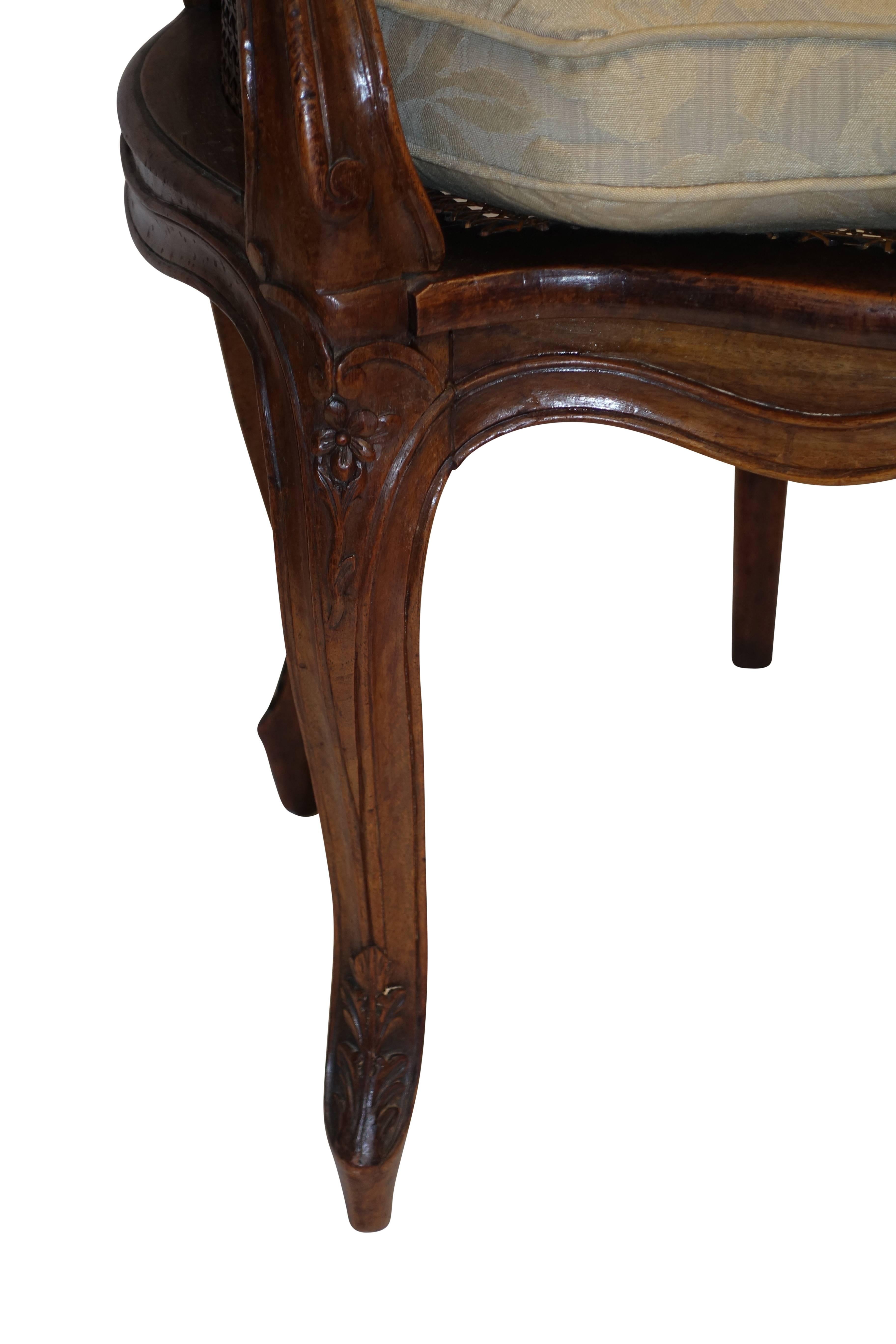 Louis XVI Style Carved Walnut Desk or Vanity Chair, French, circa 1880 4