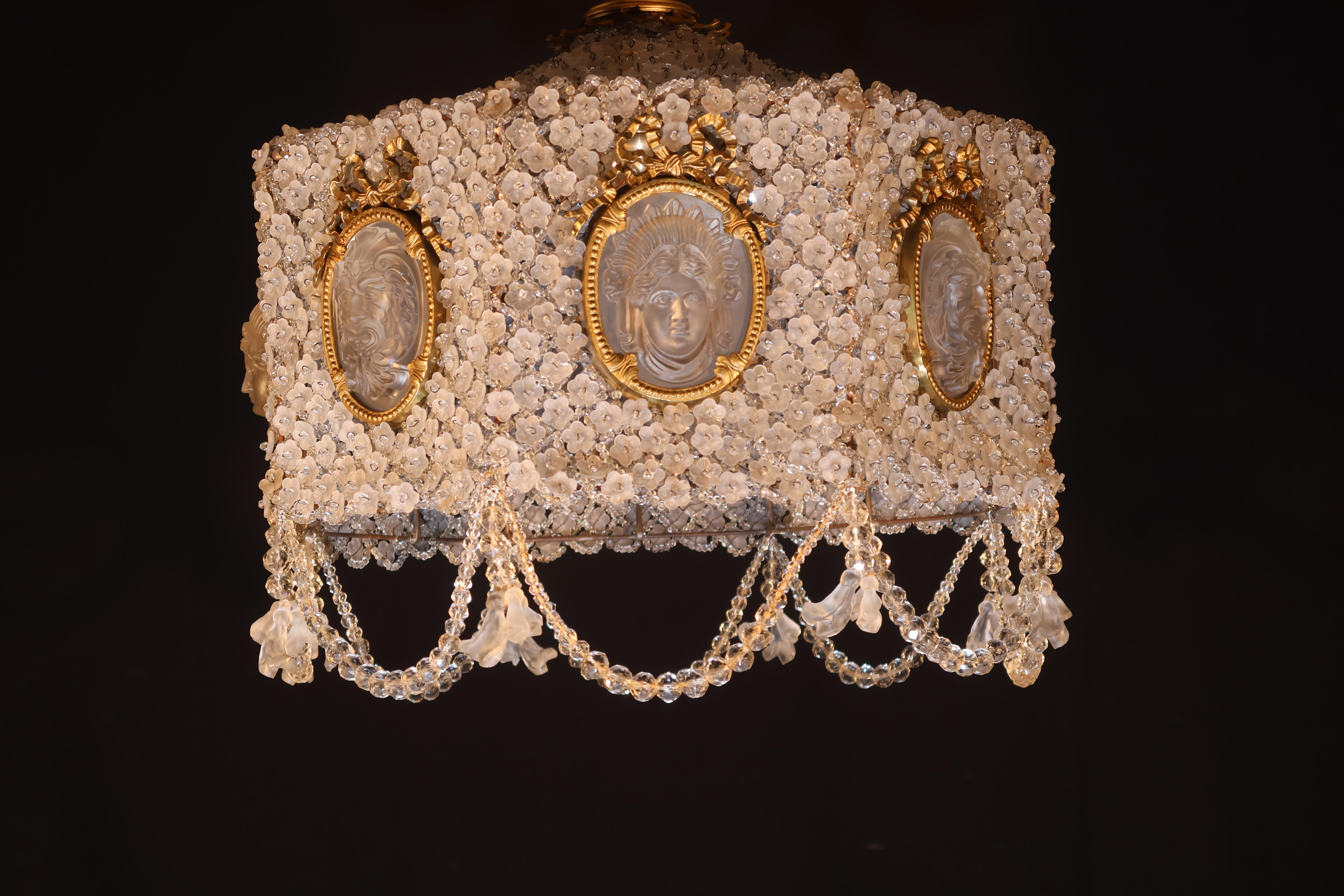 Louis XVI style Chandelier In Good Condition For Sale In Atlanta, GA