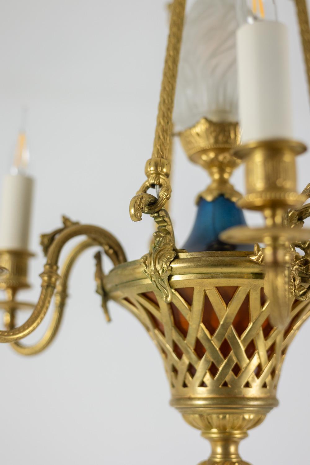 20th Century Louis XVI style chandelier in gilded bronze. Circa 1900. For Sale