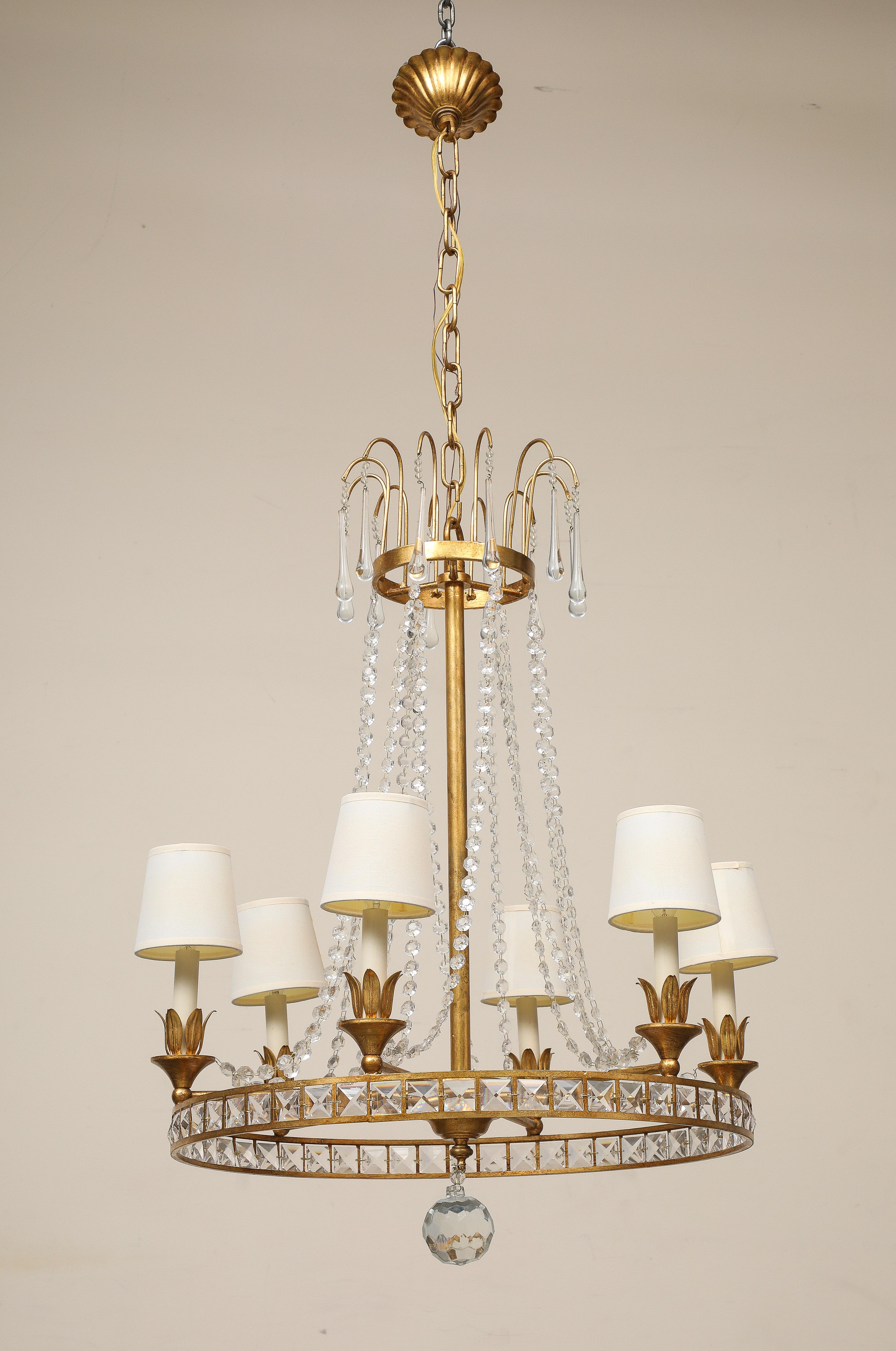 Lámpara de araña estilo Luis XVI con marco de hierro dorado, Finales S. XIX Francia en venta 10