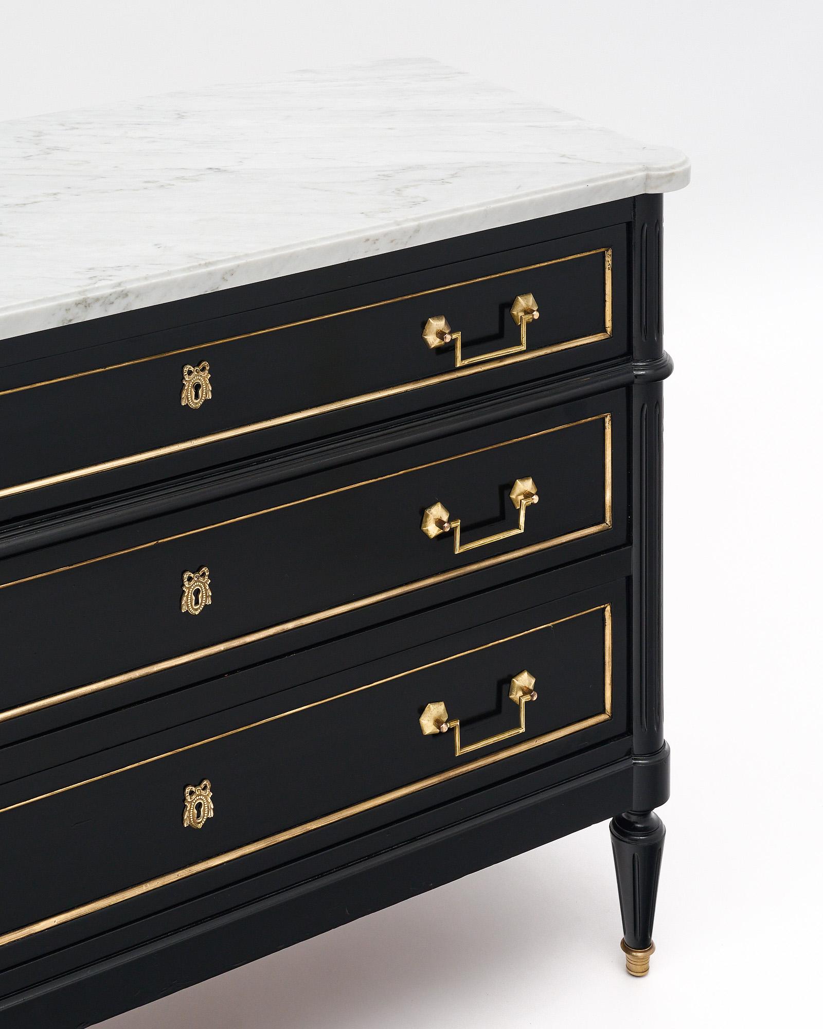 Louis XVI Style Chest of Drawers In Good Condition For Sale In Austin, TX
