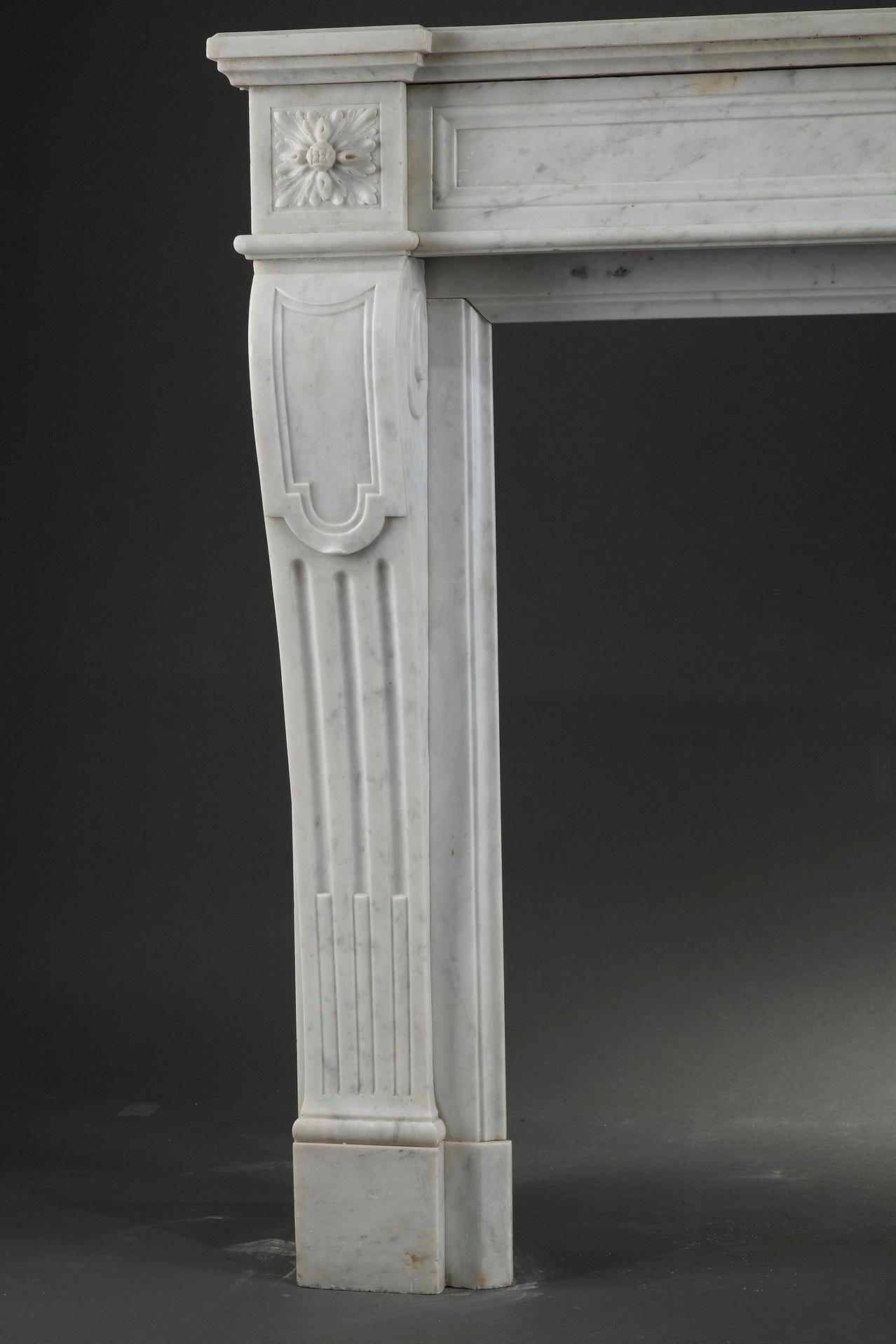 Louis XVI Style Chimney Mantelpiece, France, Circa 1880 In Good Condition In PARIS, FR