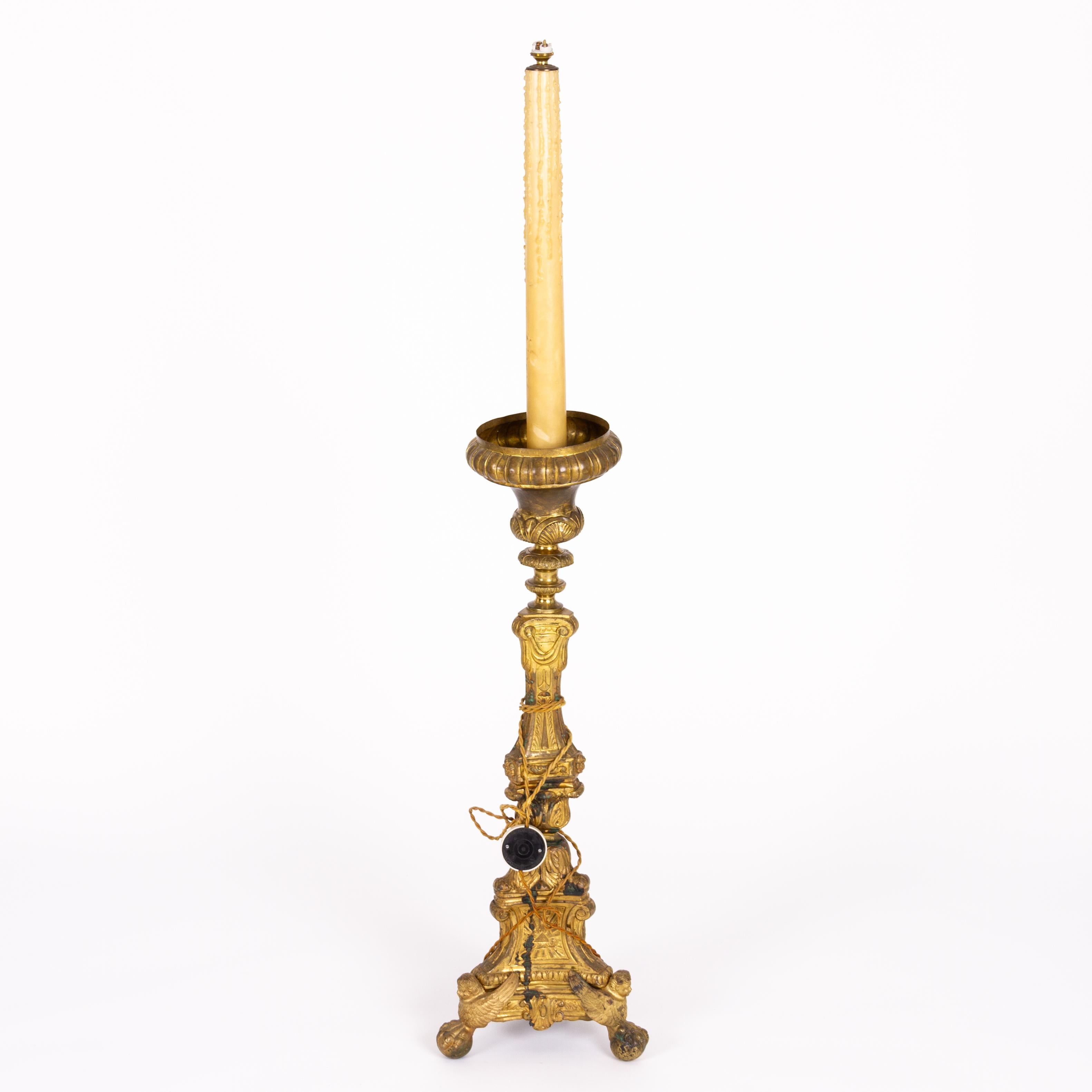 Louis XVI Style Claw-Footed Gilded Ecclesiastical Chandelier Torchere 19th C In Good Condition For Sale In Nottingham, GB