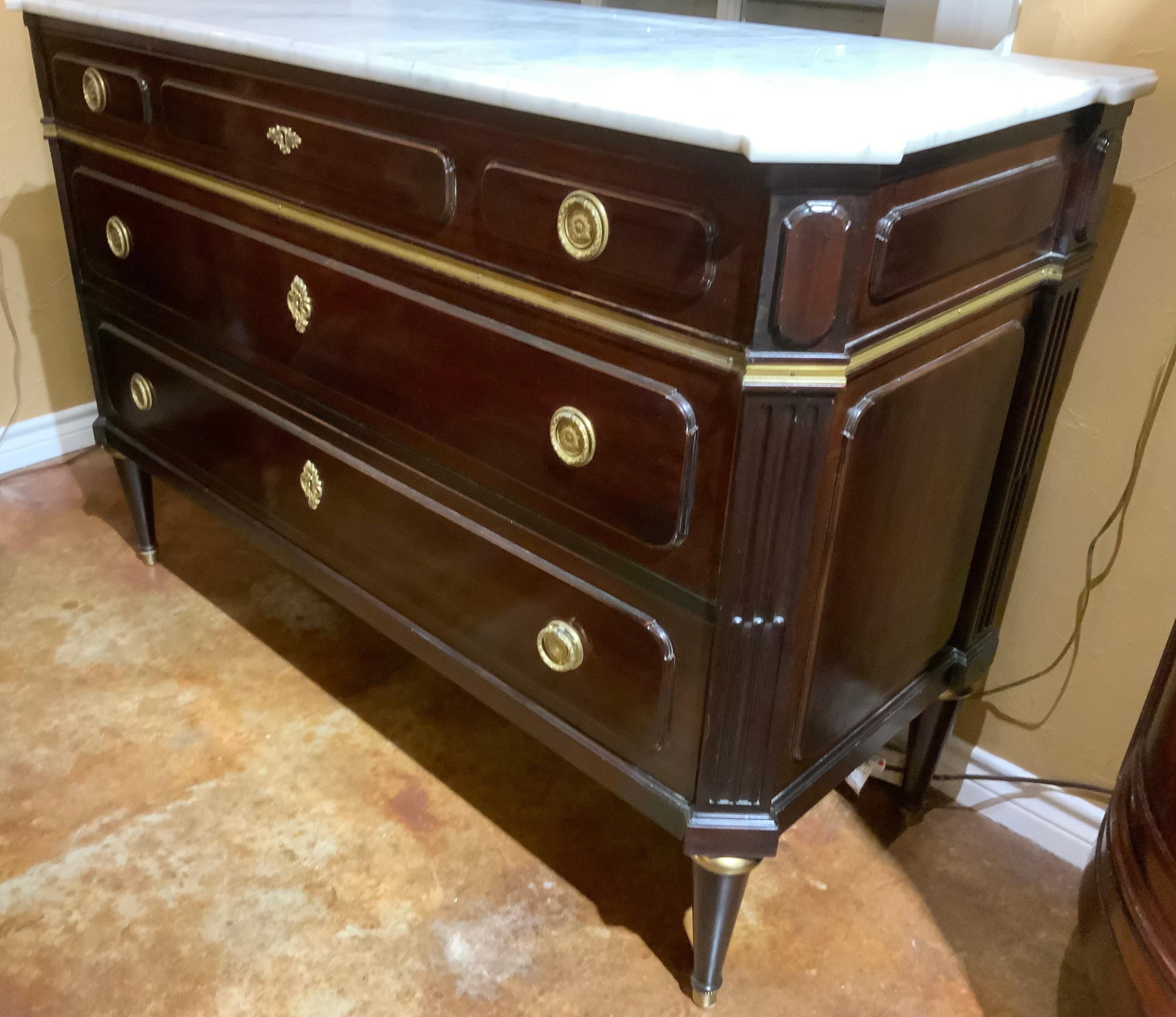 Louis XVI Style commode, mahogany with white marble top 19 th c In Good Condition For Sale In Houston, TX