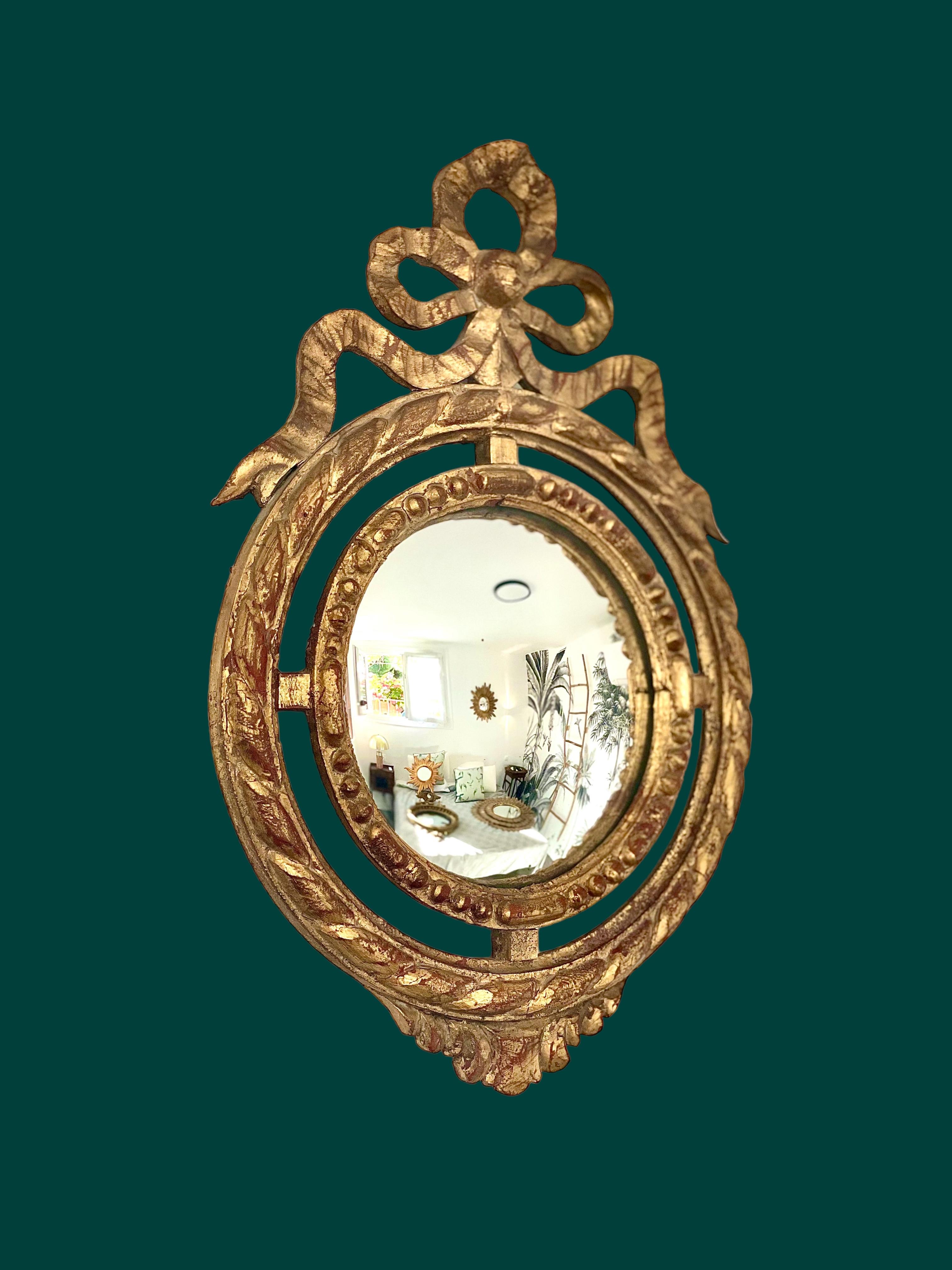 20ième siècle Miroir convexe en bois doré Louis XVI 1900 en vente
