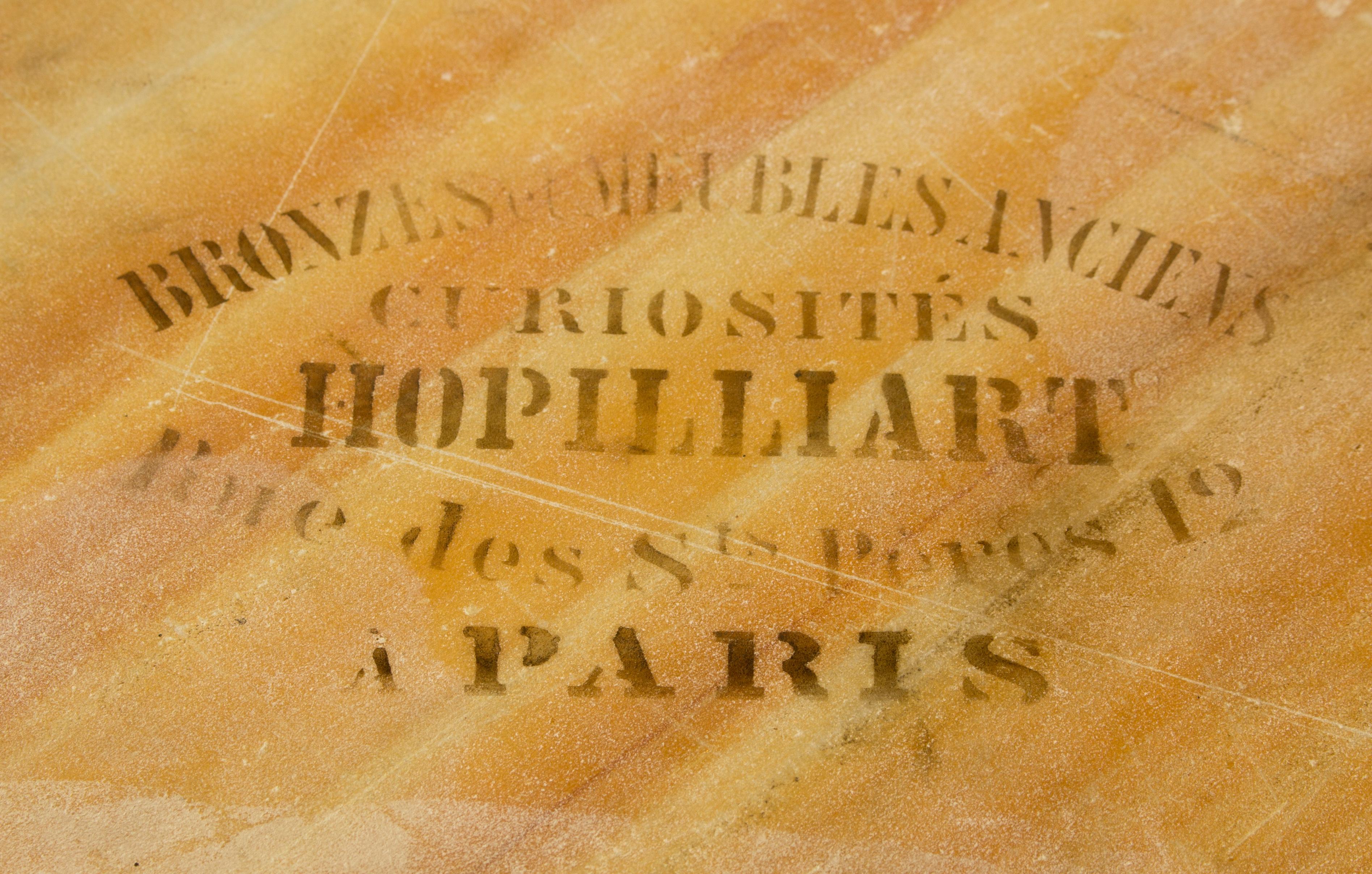 Eckschrank im Louis-XVI-Stil, Frankreich, von Hopilliart (19. Jahrhundert) im Angebot