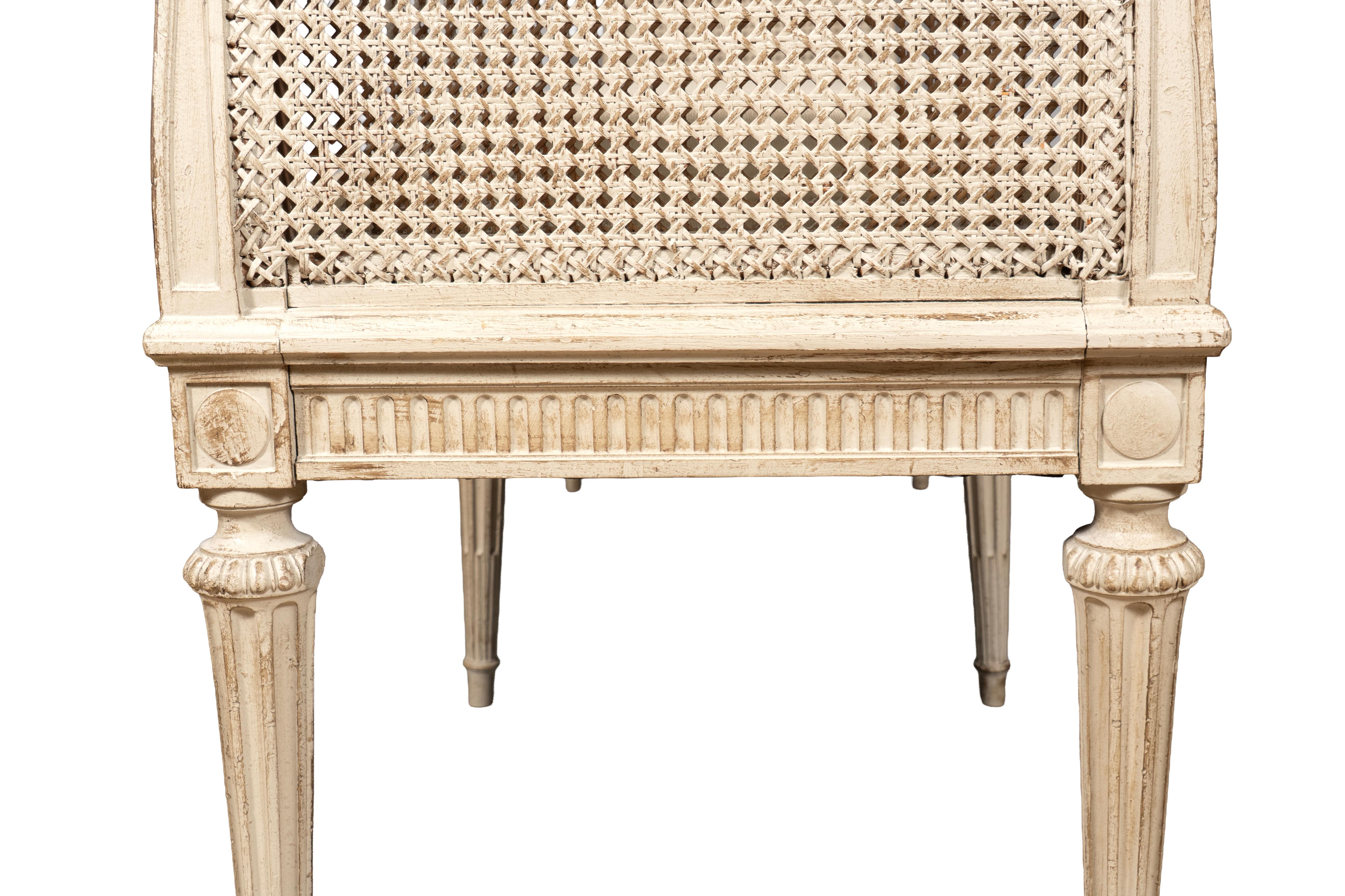 Cremefarbene Bank im Louis XVI-Stil im Angebot 3