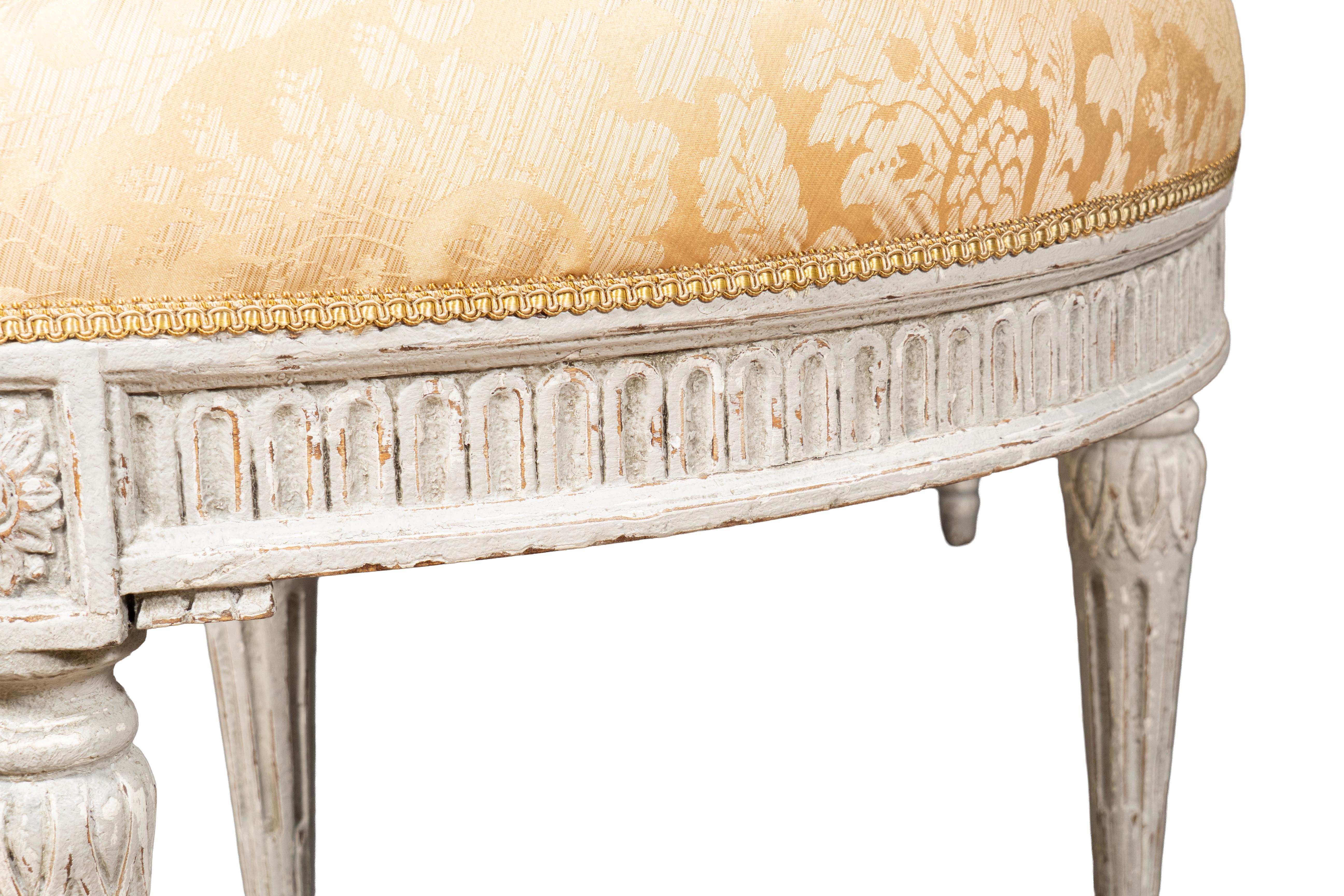 Panchina dipinta a crema in stile Luigi XVI in vendita 6