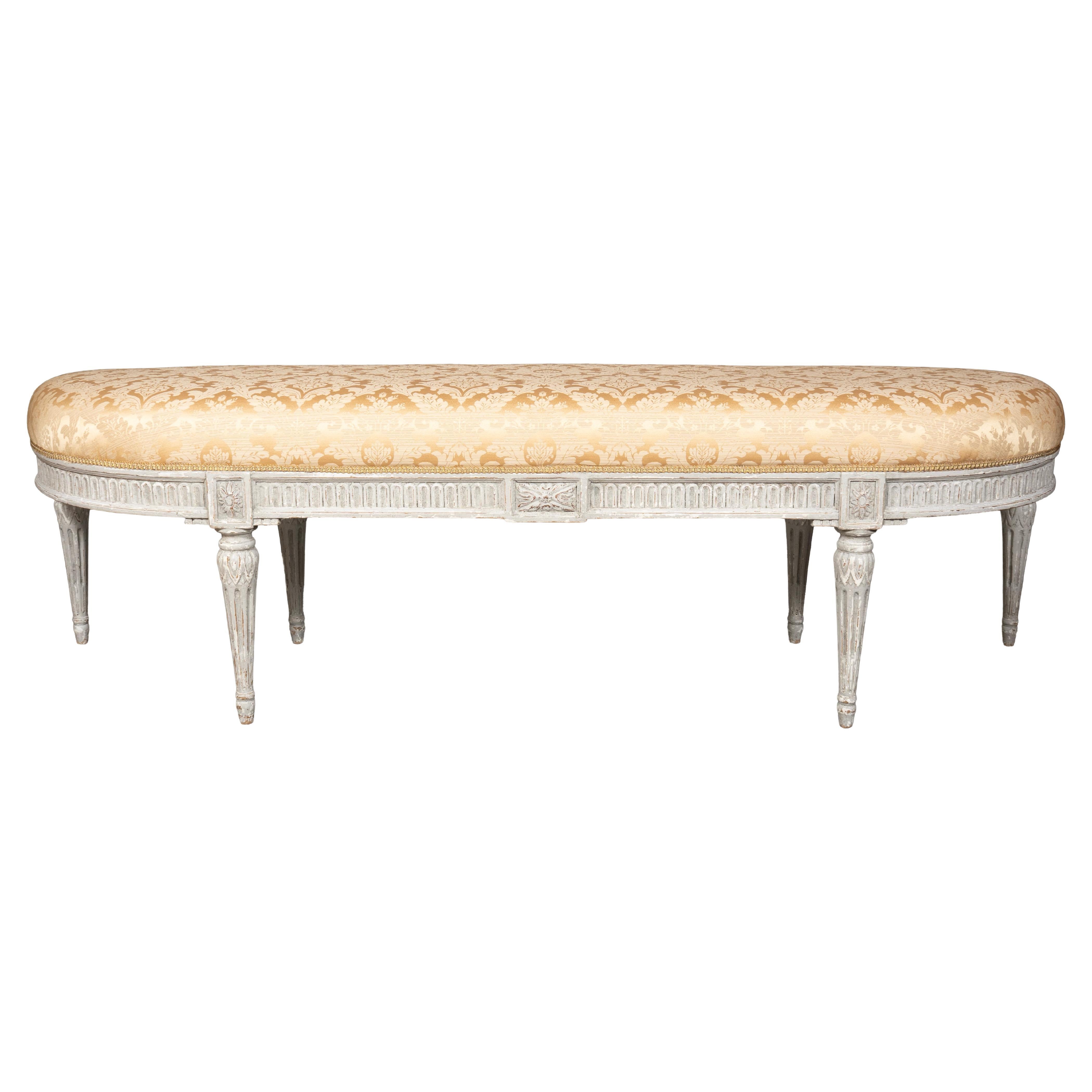 Banc de style Louis XVI peint en crème