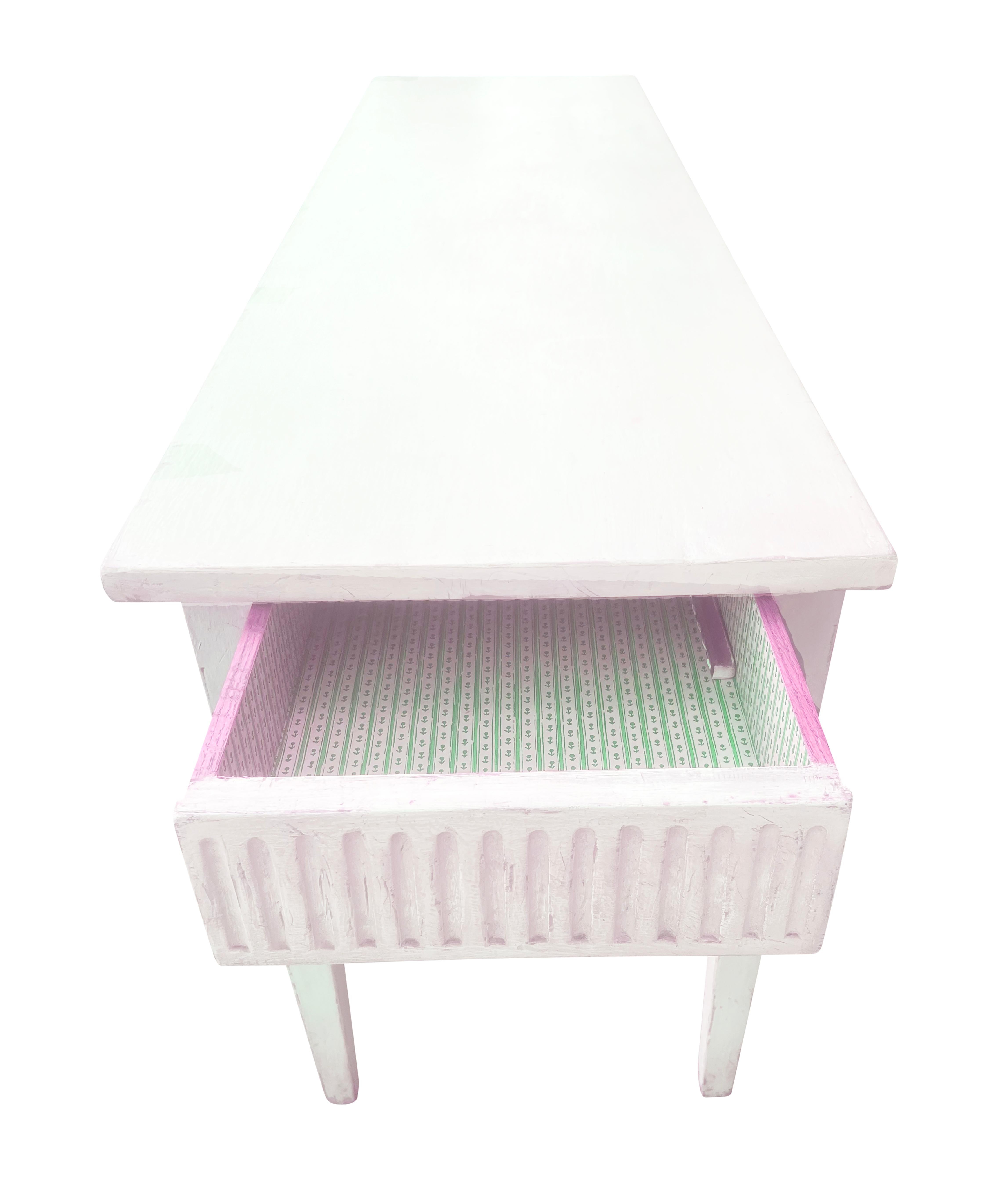 Table peinte en crème de style Louis XVI par Don Ruseau en vente 8