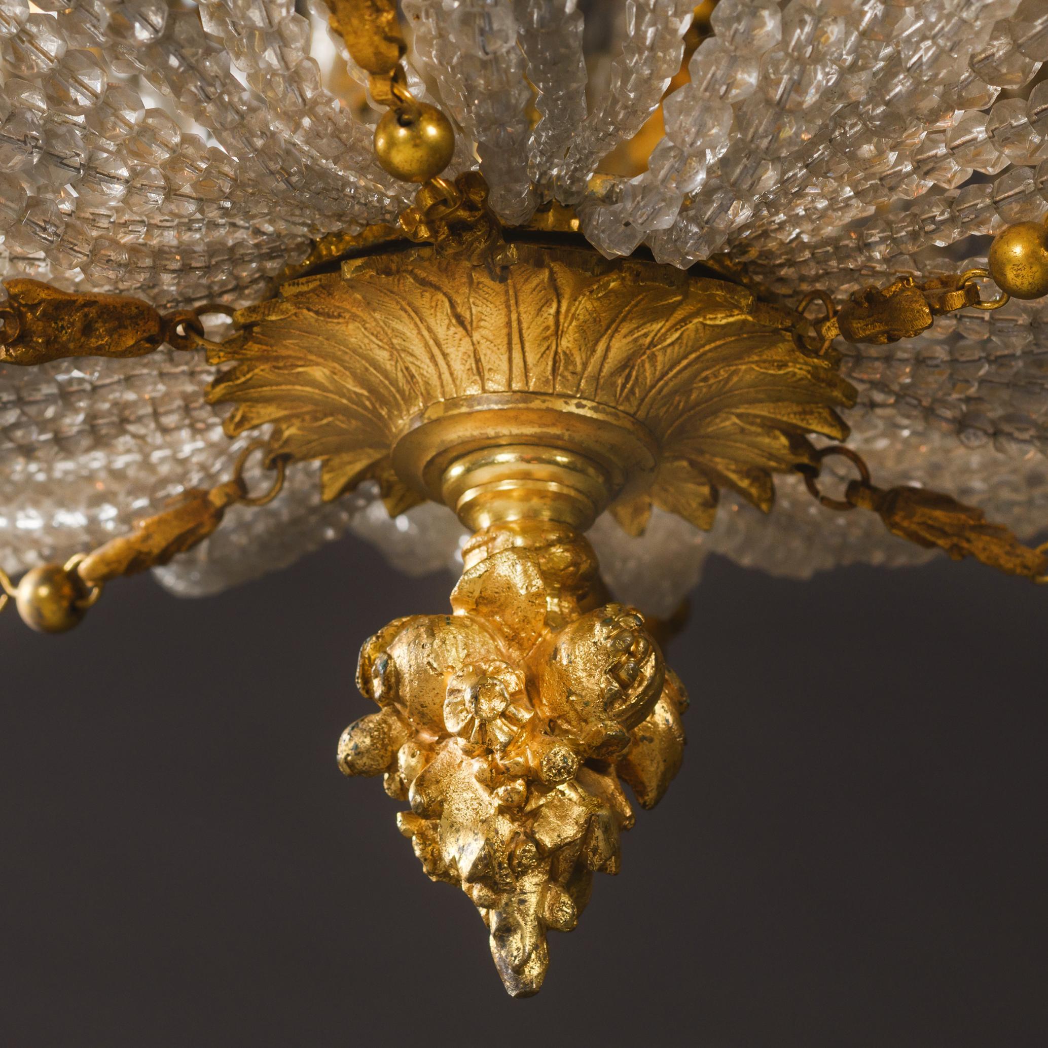 Lámpara de Cristal y Armazón Estilo Luis XVI Dorado en venta