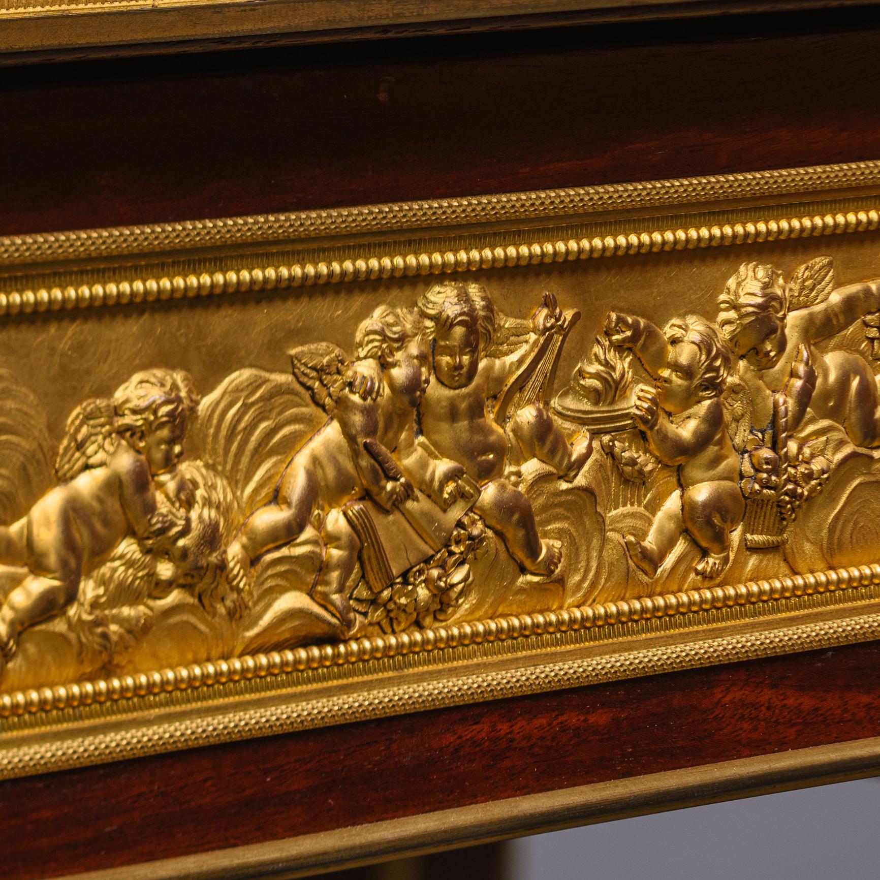 Bureau à cylindre de style Louis XVI, par François Linke en vente 2