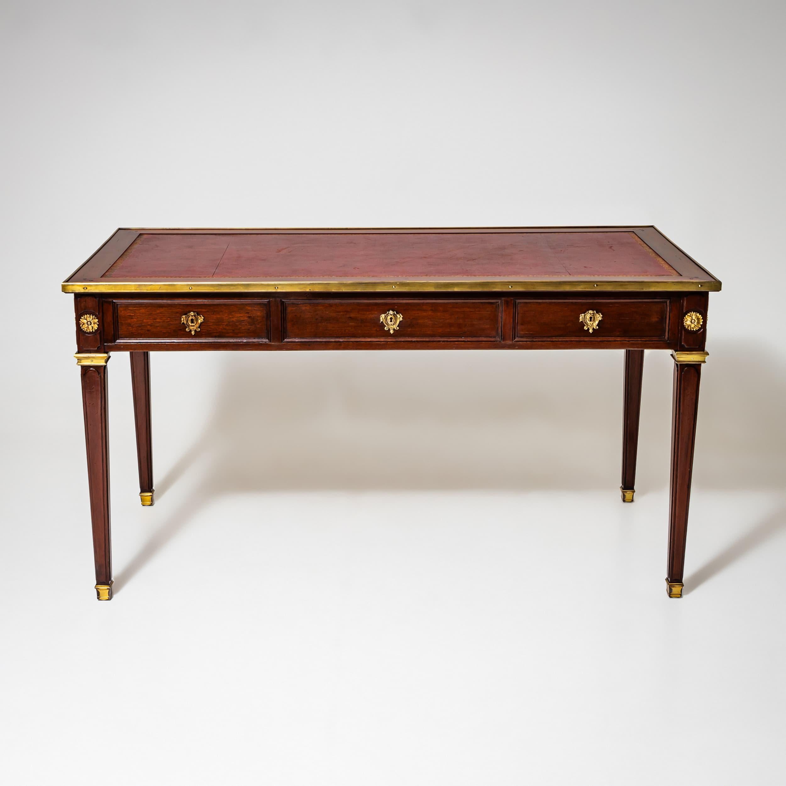 Early 20th Century Louis XVI Style Desk, circa 1900 For Sale