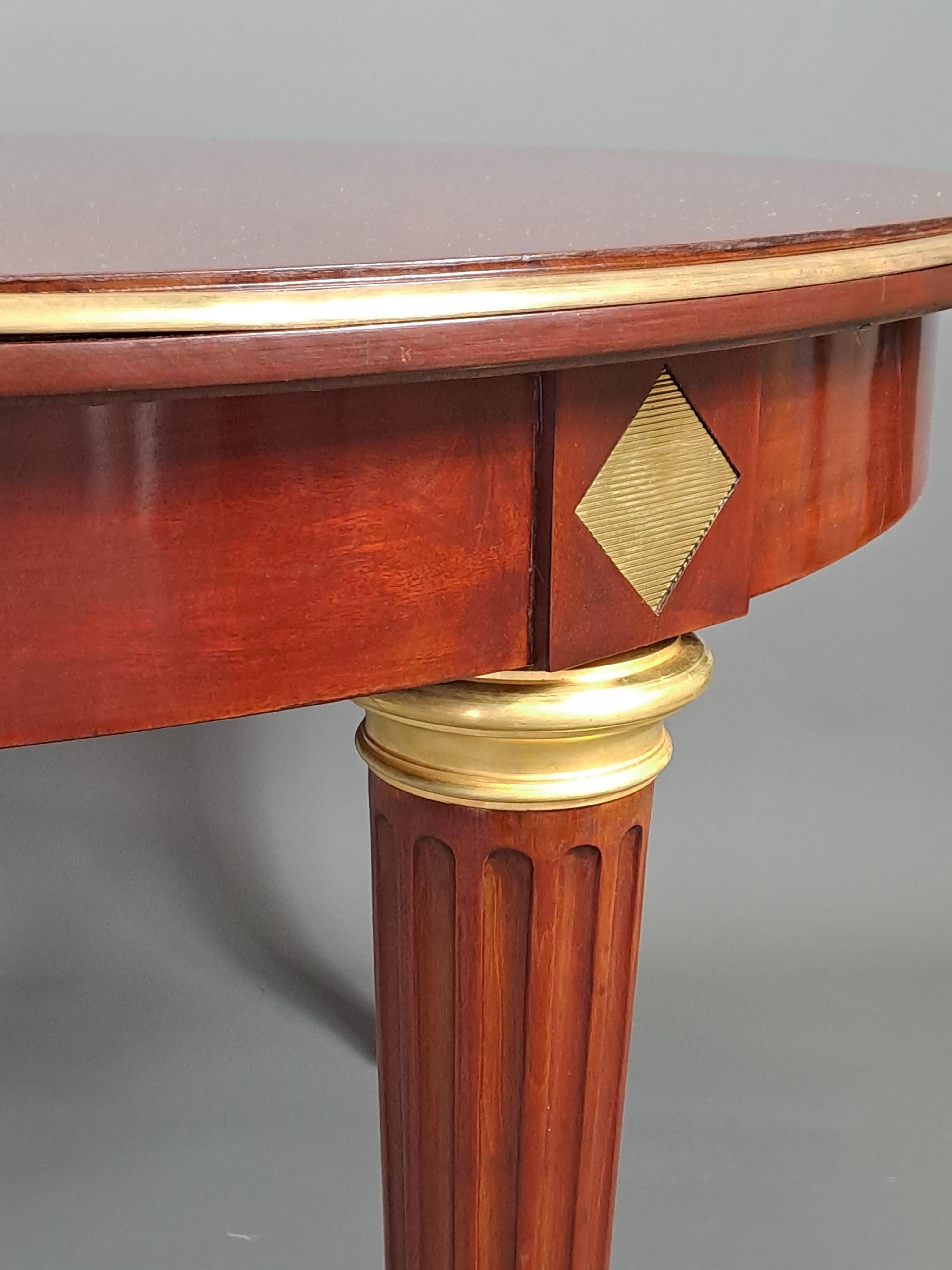 Louis XVI Style Dining Room Table In Mahogany And Gilt Bronze For Sale 5