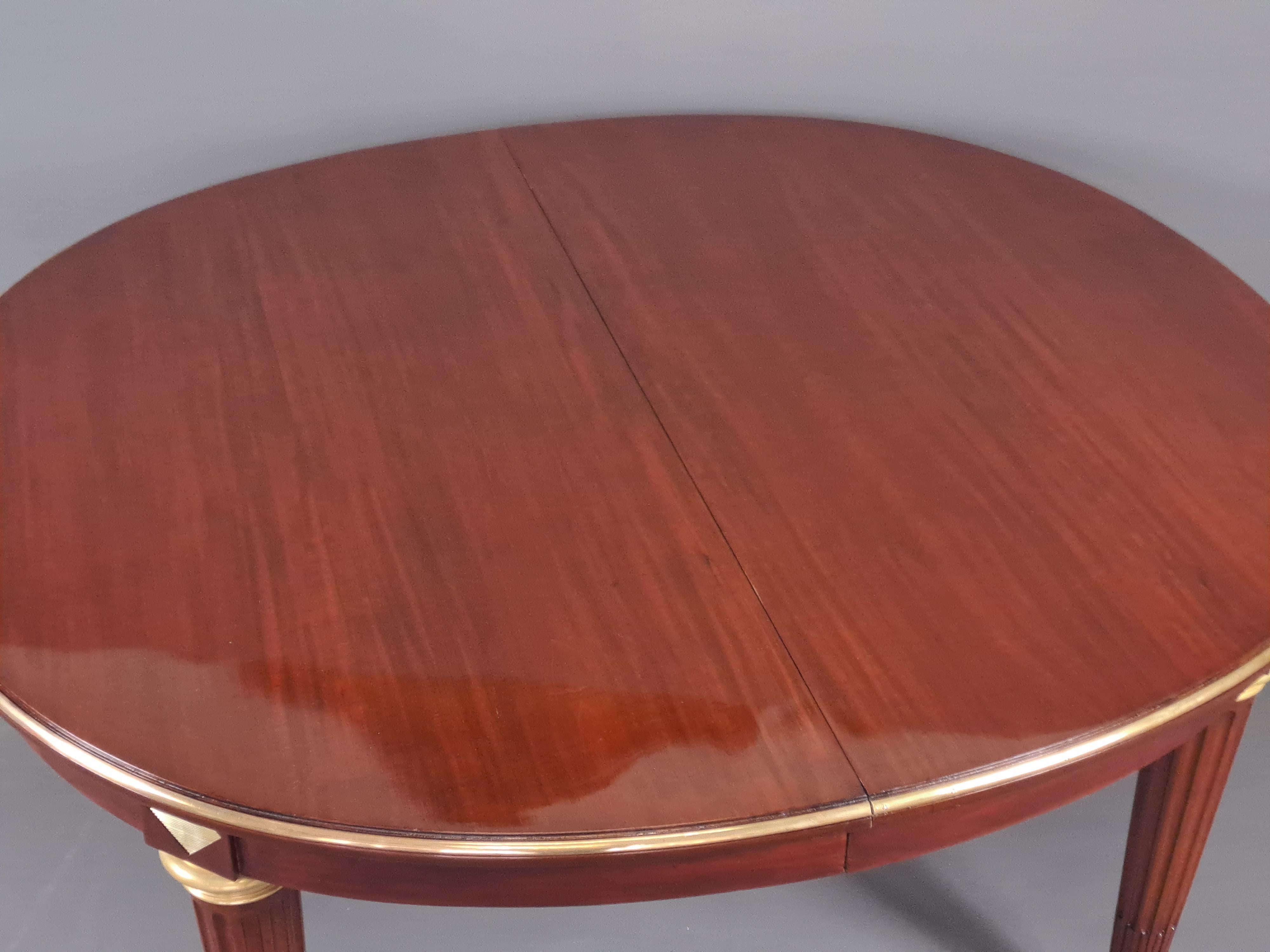 Louis XVI Style Dining Room Table In Mahogany And Gilt Bronze For Sale 1