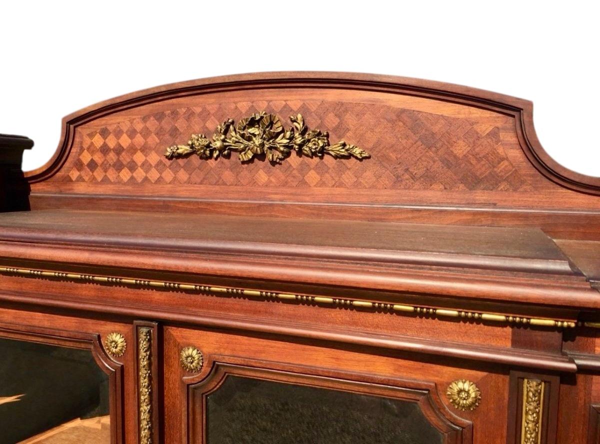 Hand-Carved Louis XVI Style Dining Room, XIXth century For Sale