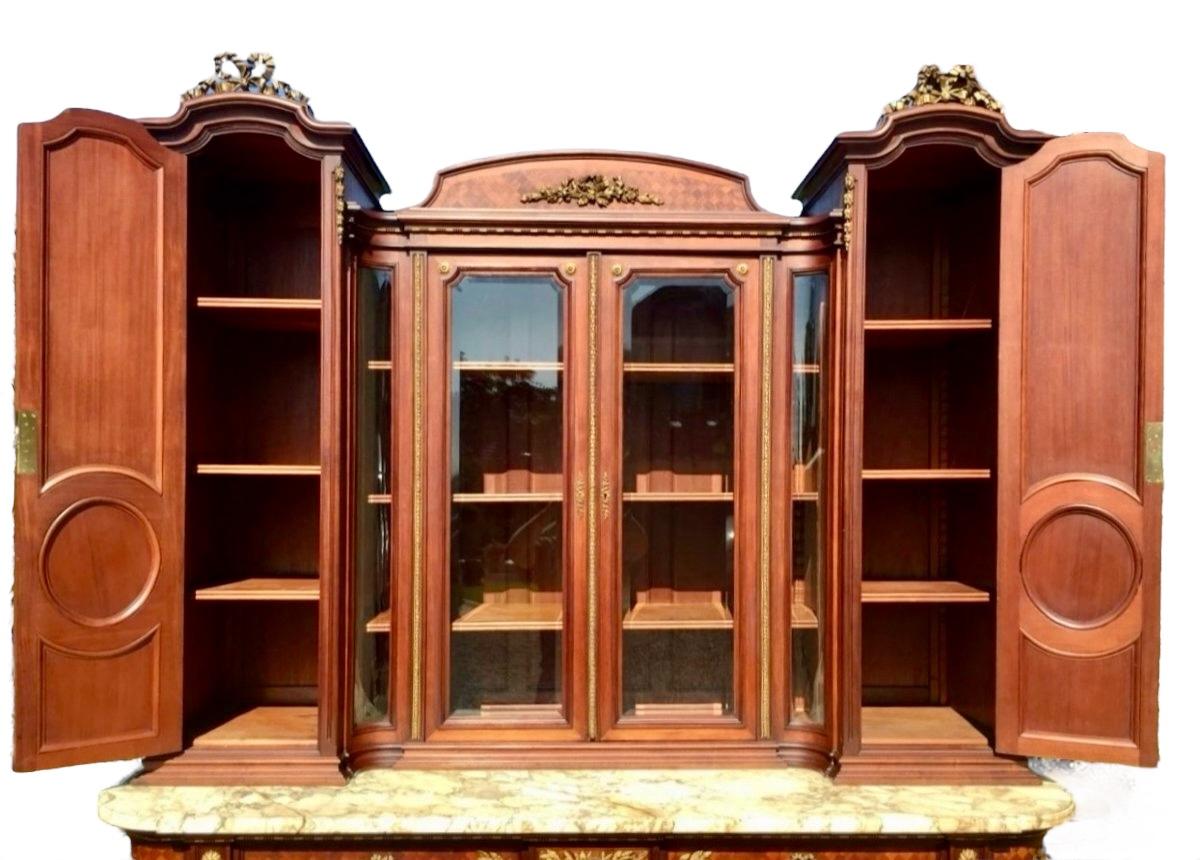Louis XVI Style Dining Room, XIXth century In Good Condition For Sale In Beaune, FR