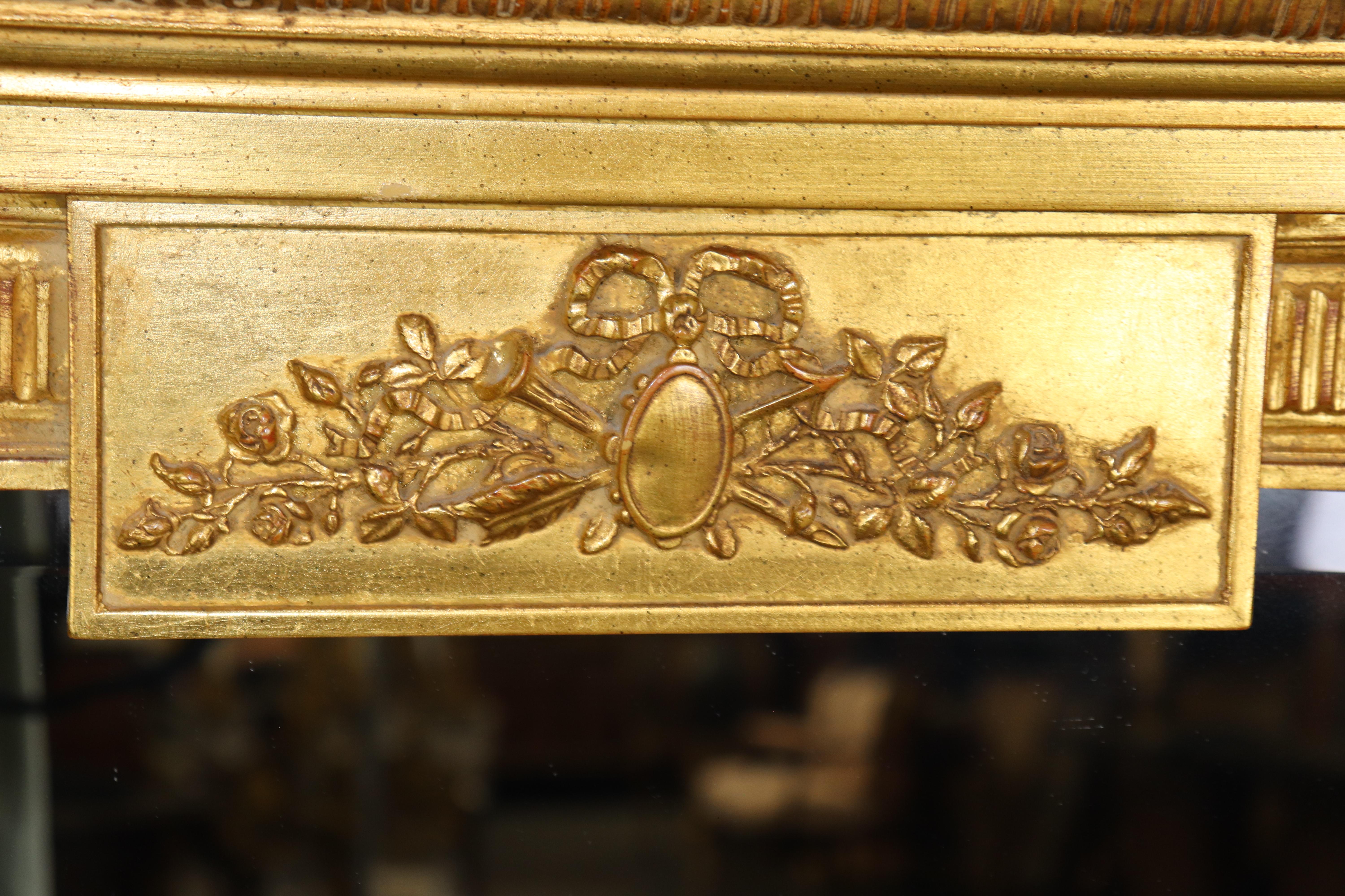 Miroir biseauté sculpté, ébonisé et doré de style Louis XVI par Carver's Guild en vente 2