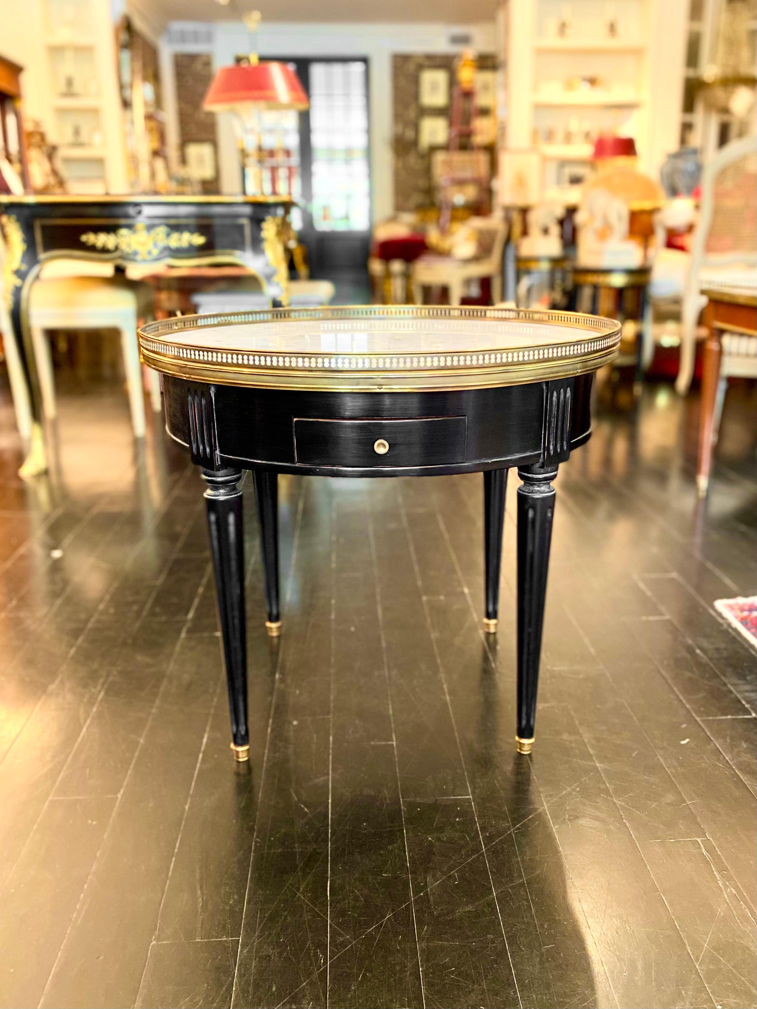 Louis XVI Style Ebonized Marble-Top Bouillotte Table In Excellent Condition In Montreal, Quebec