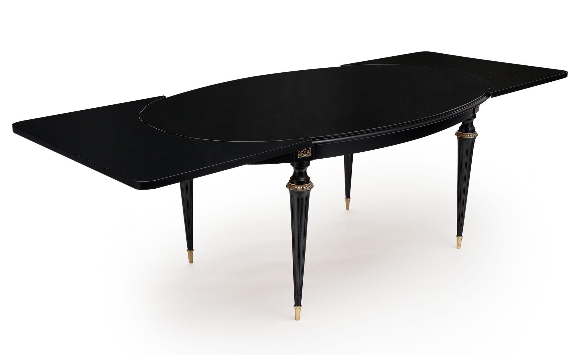 Early 20th Century Louis XVI Style Ebonized Oval Dining Table